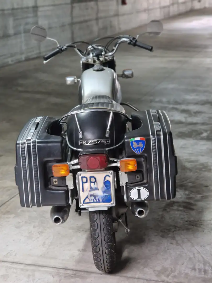 BMW R 75/5 Plateado - 2