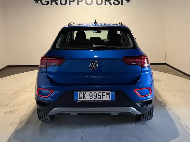 Volkswagen T-Roc view 6
