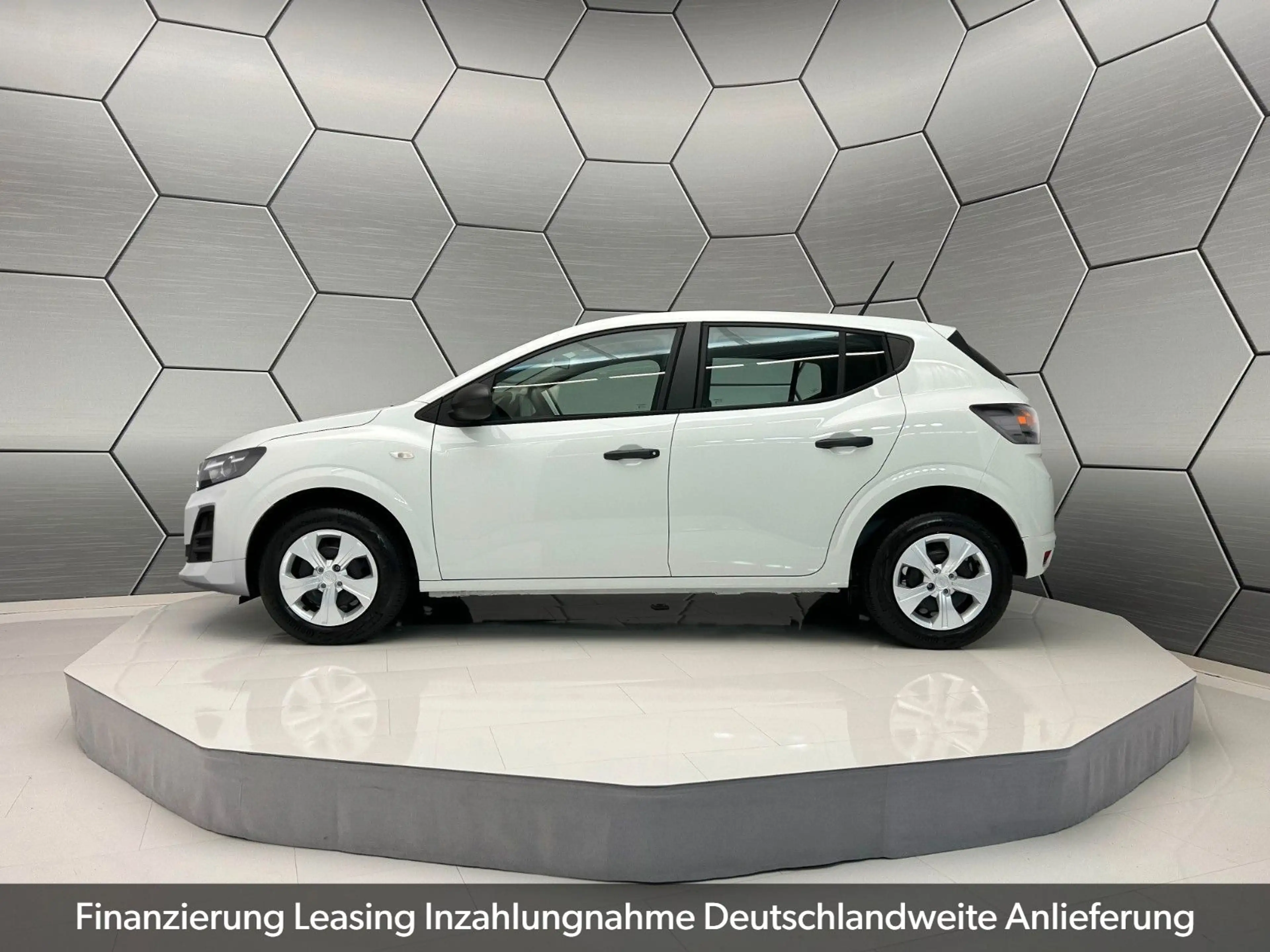 Dacia Sandero SCe 65 Essential — photo 2