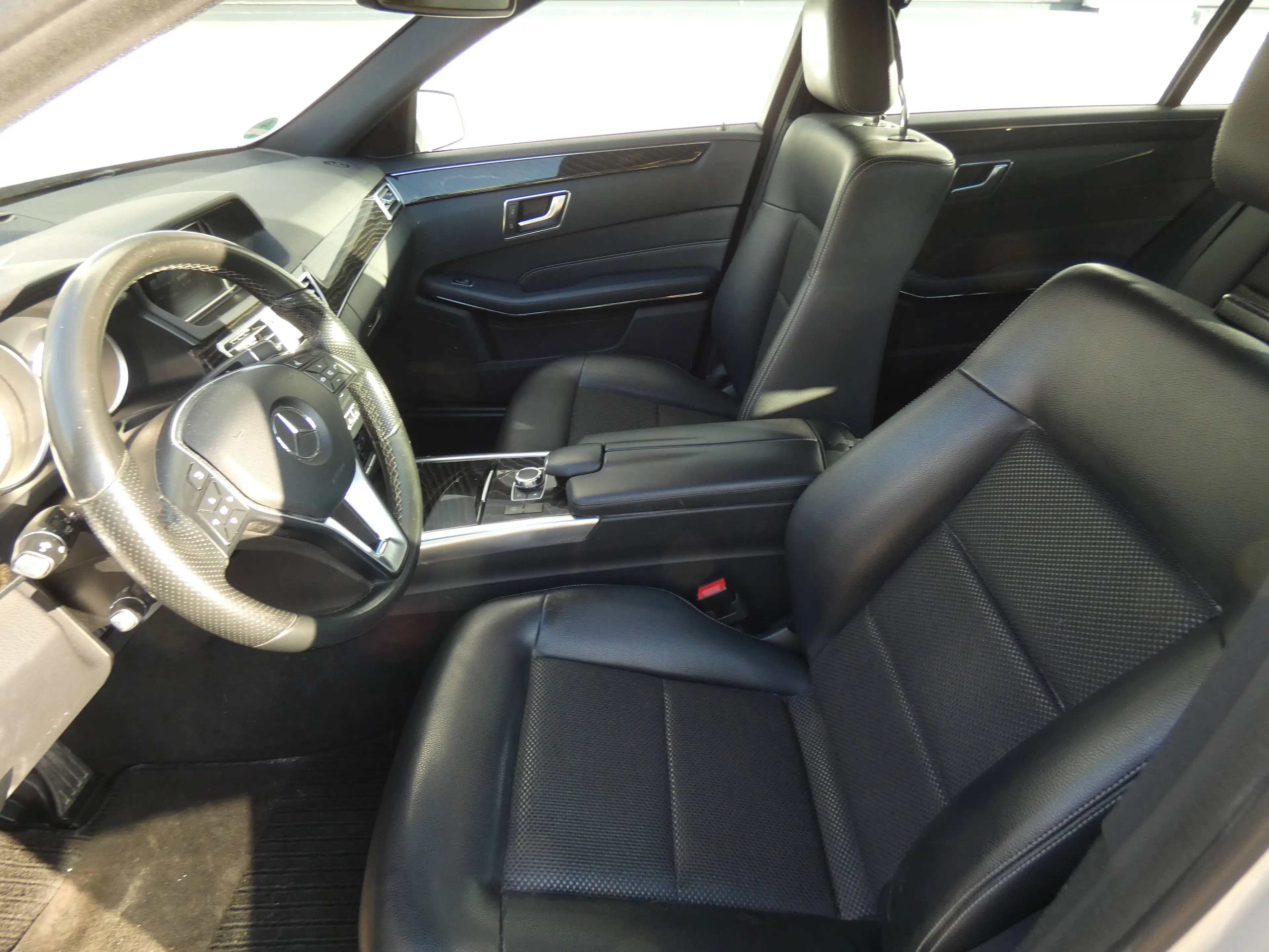 Mercedes-Benz E 350 E 350 BlueTec 4Matic — photo 11