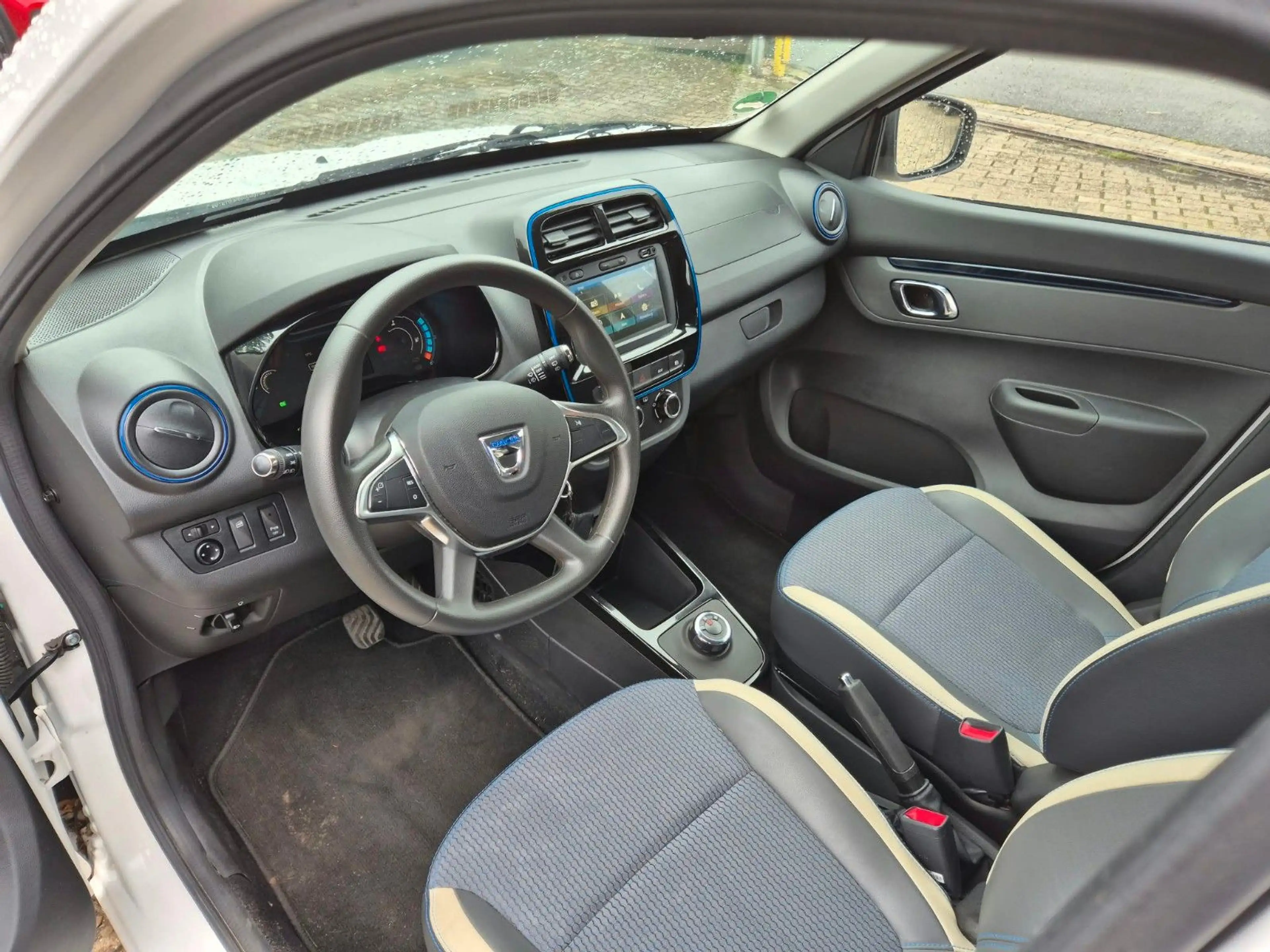 Dacia Spring Electric Comfort Plus Navi Kamera — photo 11