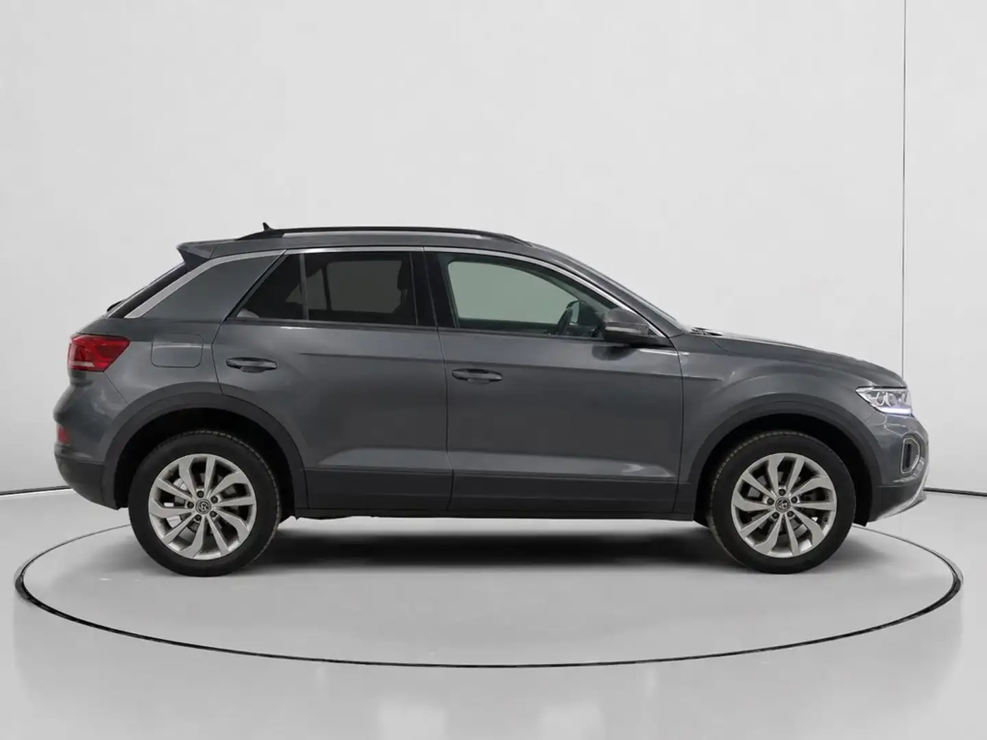 Volkswagen T-Roc 1.5 TSI Life DSG7 110KW Gris - 2