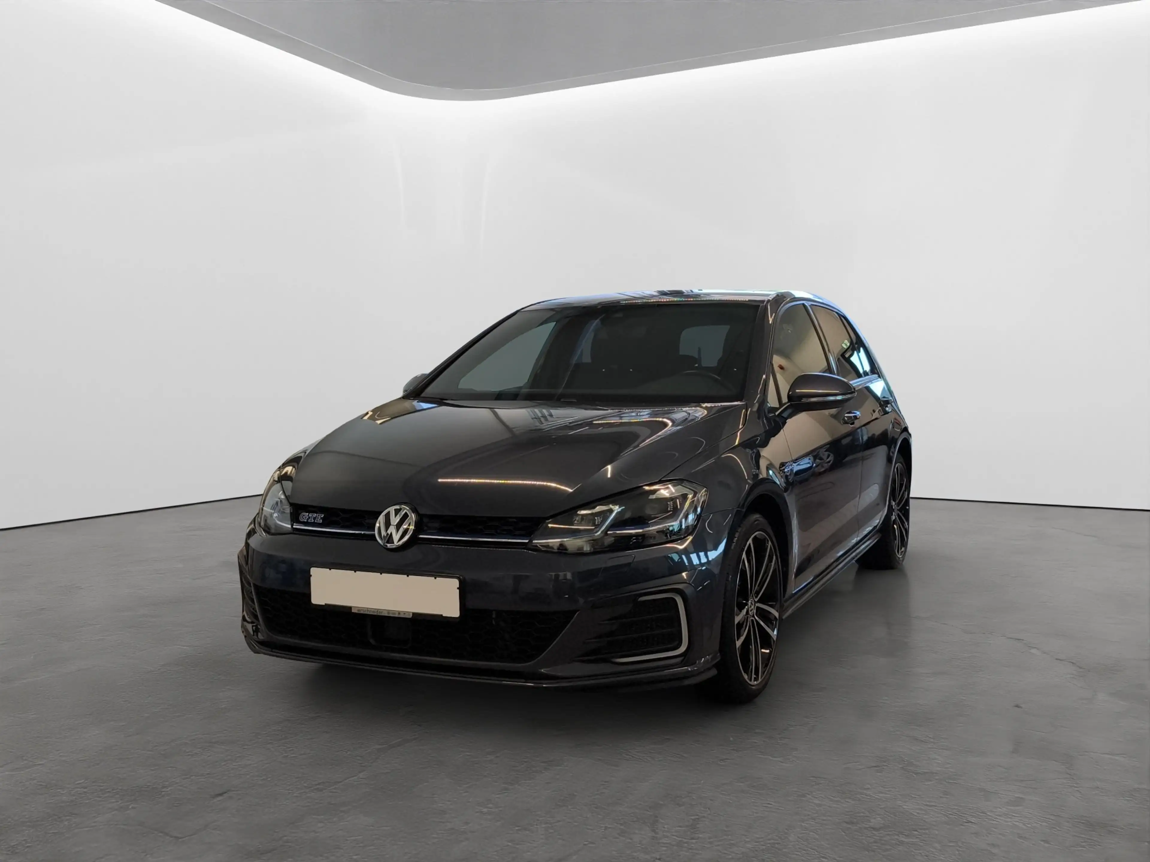 Volkswagen Golf GTE 1.4 TSI DSG — photo 2
