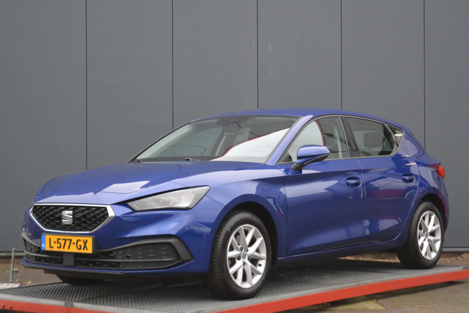 SEAT Leon 1.0 TSI Style Business Intense trekhaak Blauw - 1