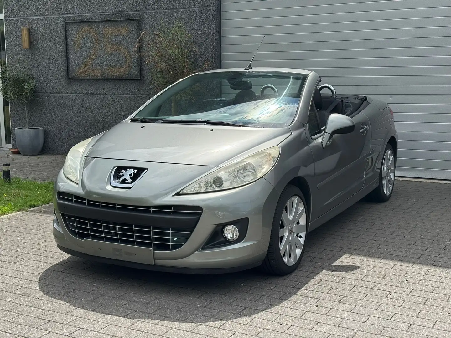 Peugeot 207 CC 1.6 HDi Pack FAP - 1