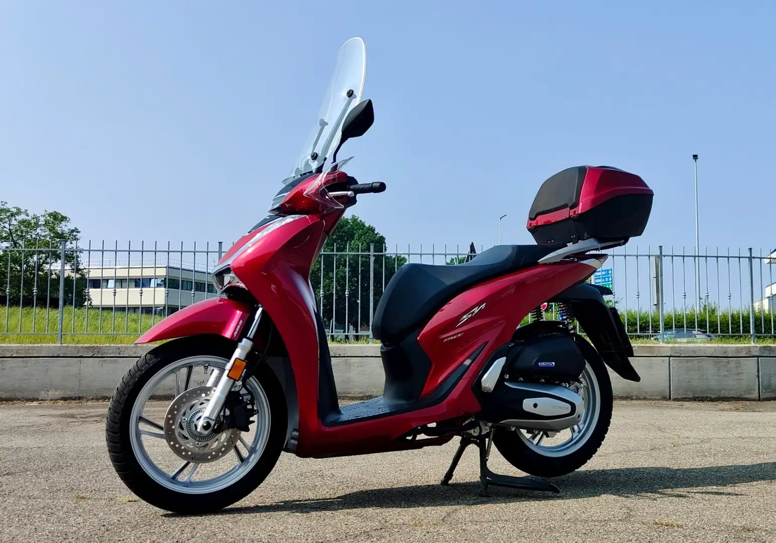 Honda SH 150i Roşu - 1