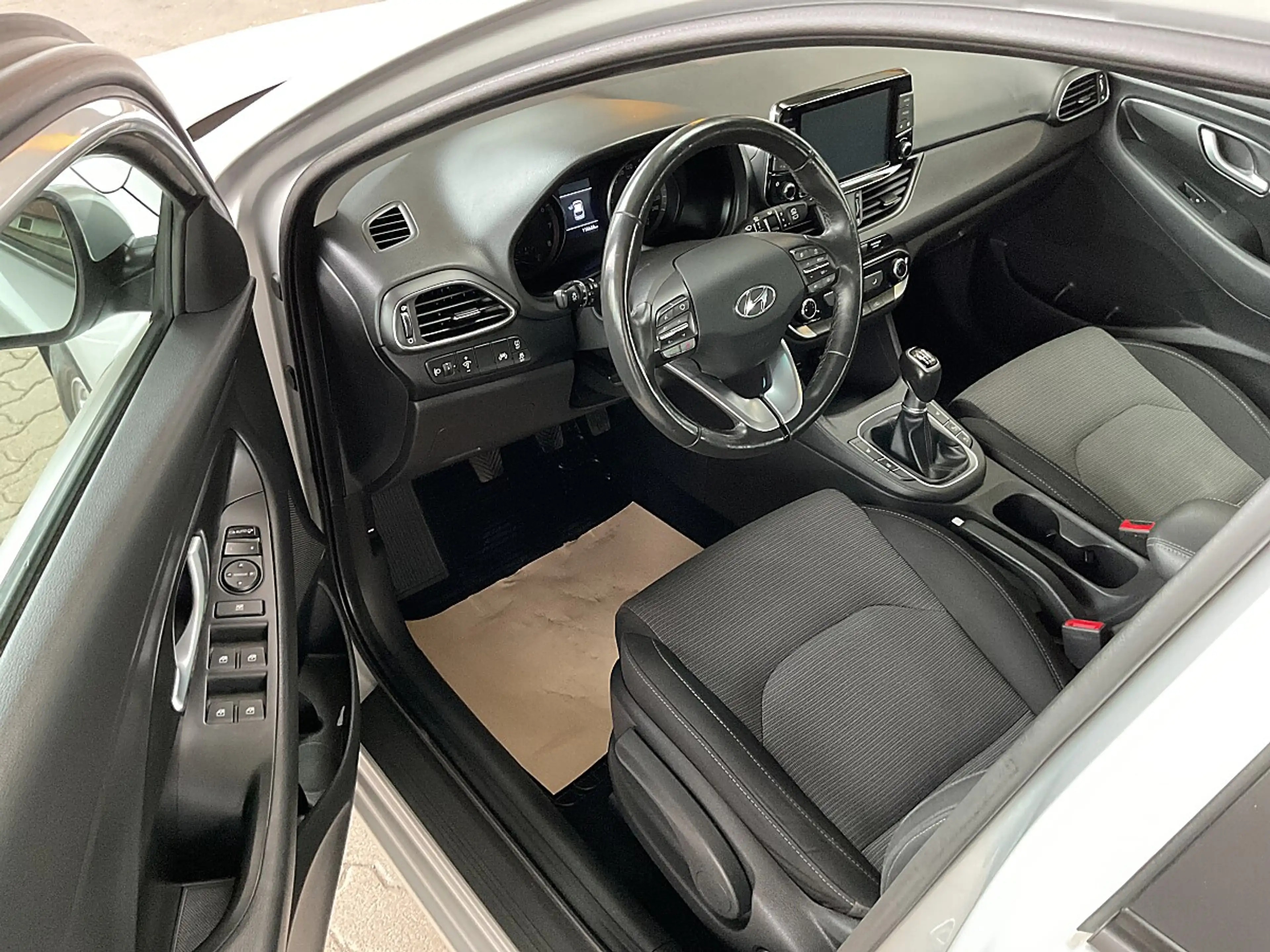 Hyundai i30 CW 1.0 TGDI LEVEL 3**KAMERA*SHZ** — photo 6