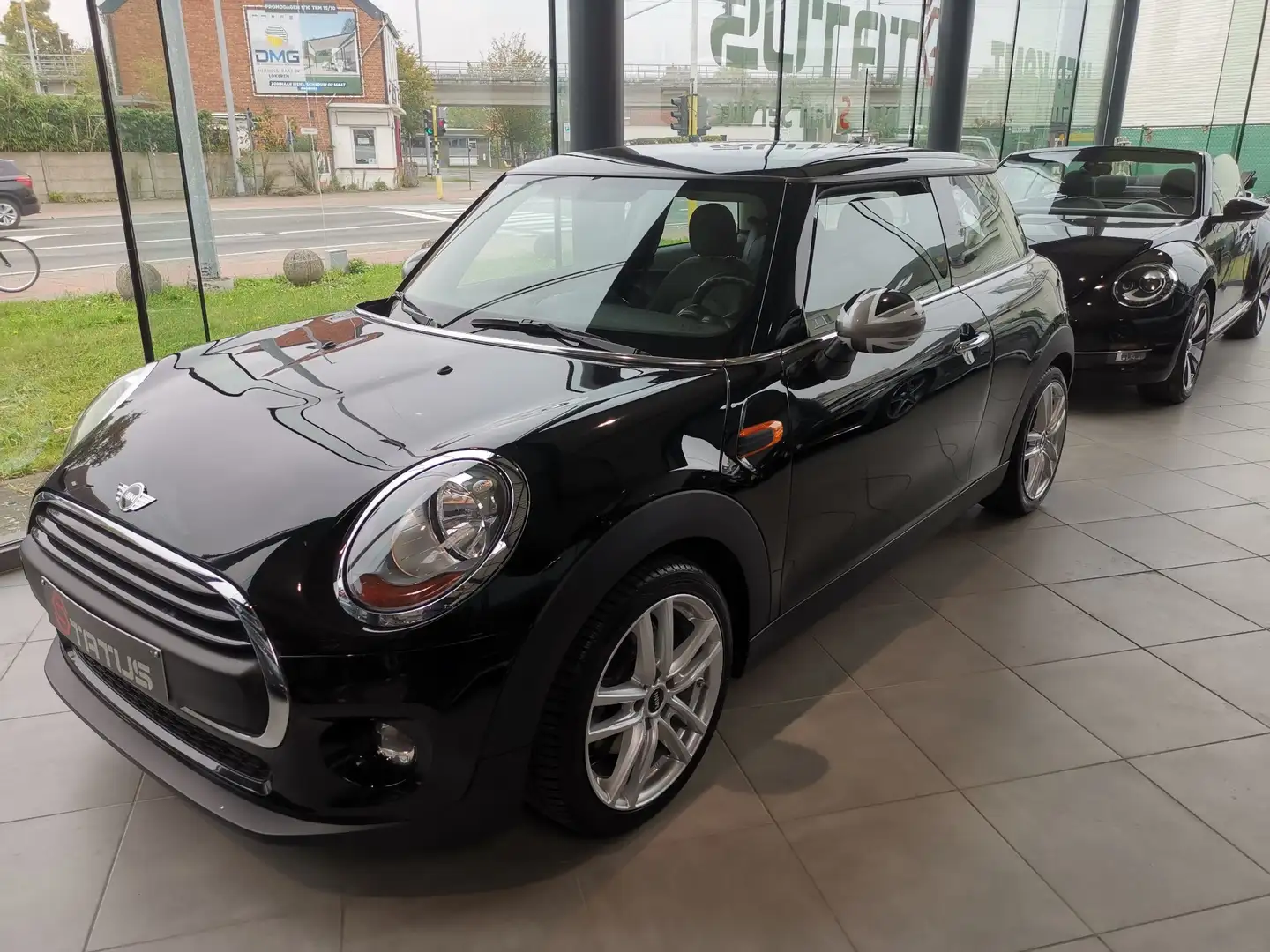 MINI One Mini One First Zwart - 1