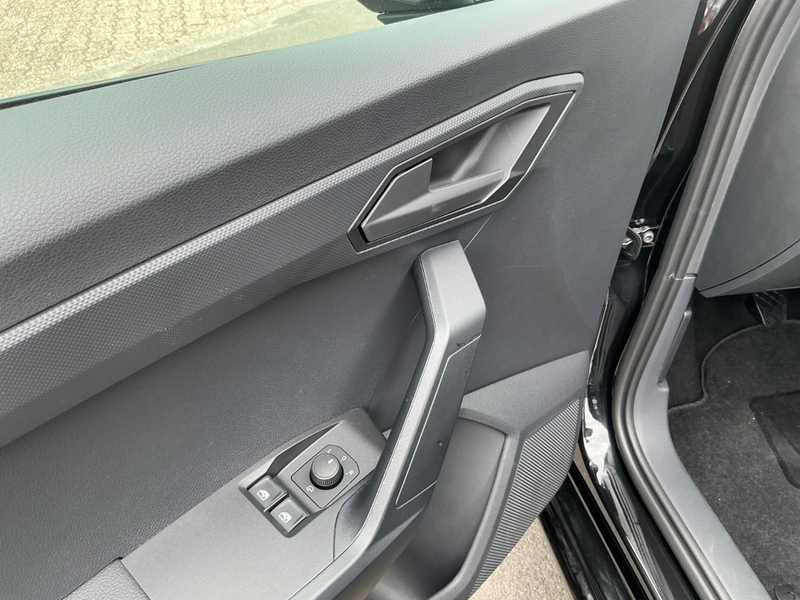 SEAT Ibiza Style 1.0 TSI SHZ BT PDC CarPlay Tempomat — photo 26