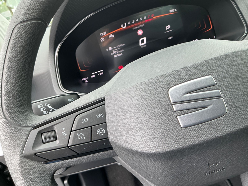 SEAT Ibiza Style 1.0 TSI SHZ BT PDC CarPlay Tempomat — photo 23