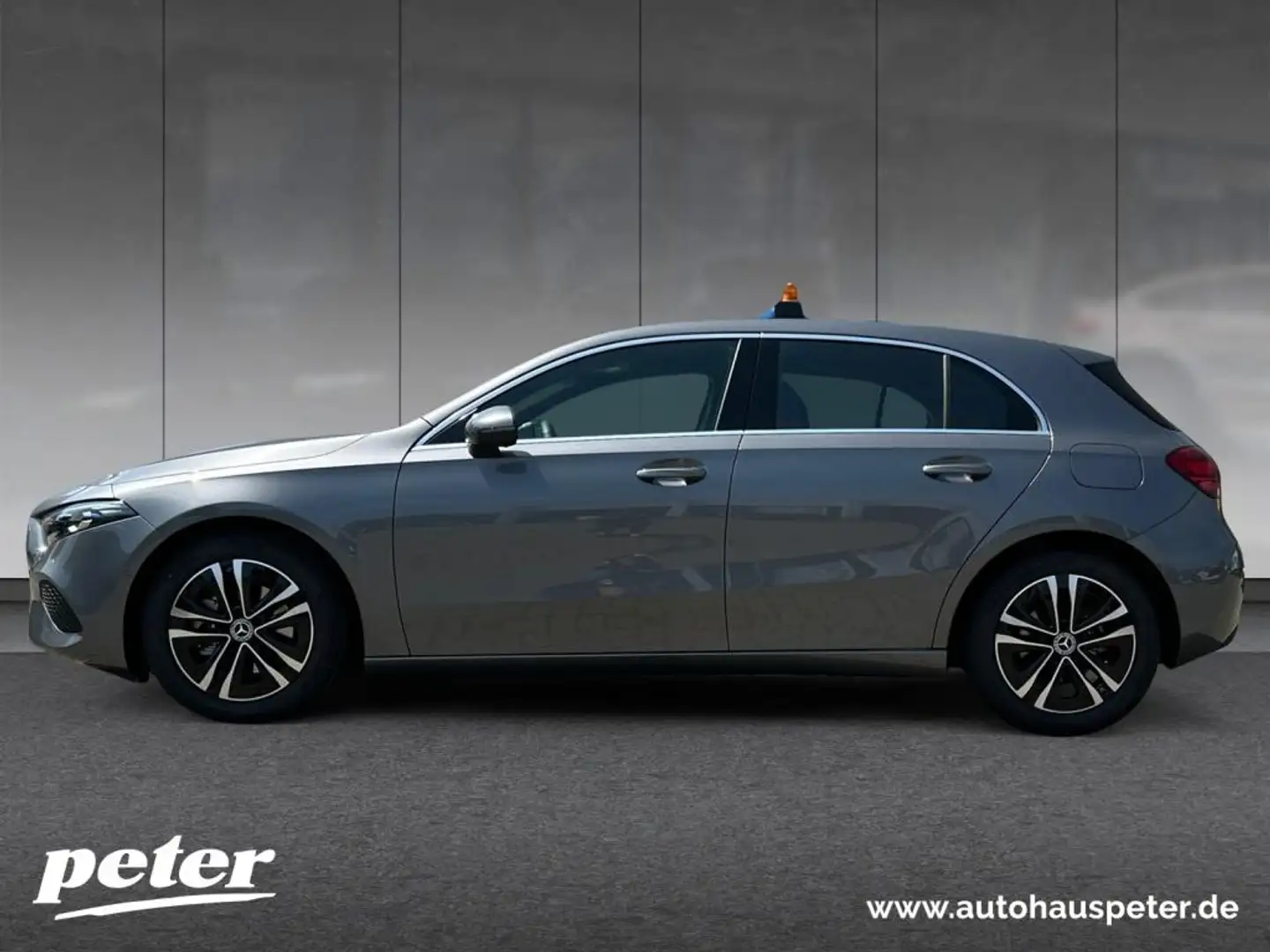 Mercedes-Benz A 180 Kompaktlimousine Progressive, Multibeam Grau - 2