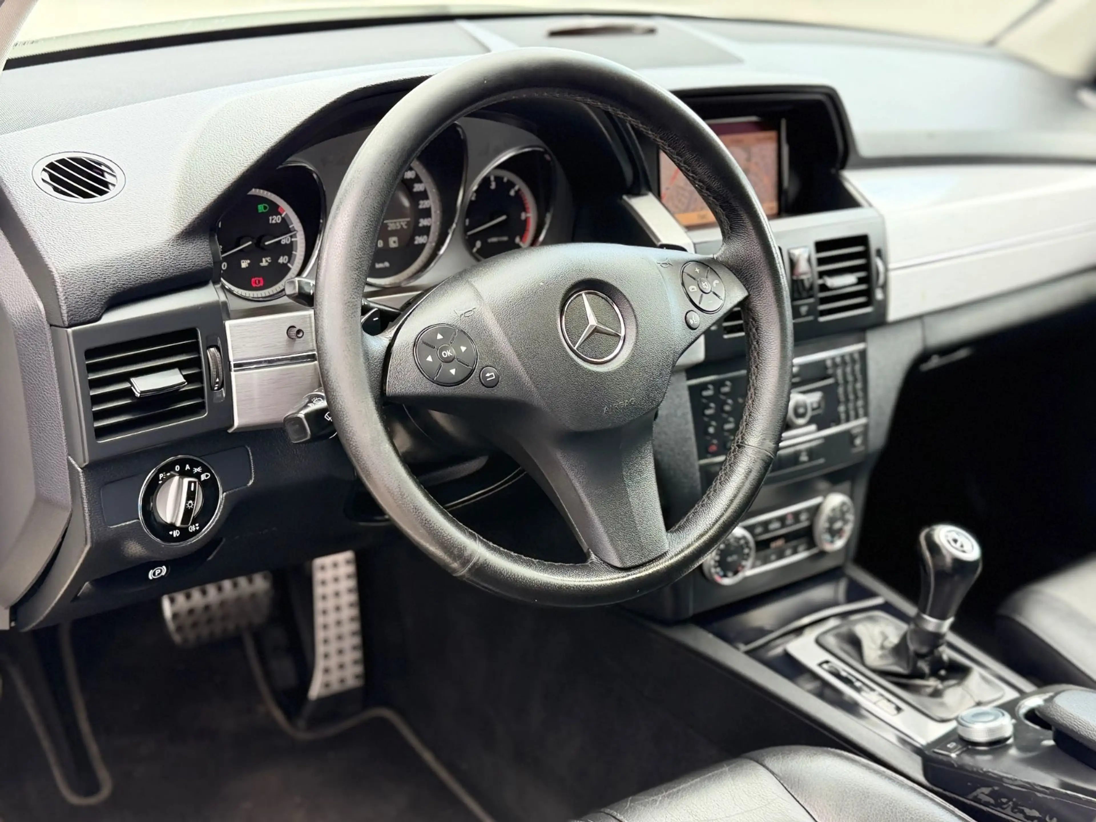 Mercedes-Benz GLK 350 CDI 4Matic Tronic 2xS-Dach Leder Xenon — photo 3