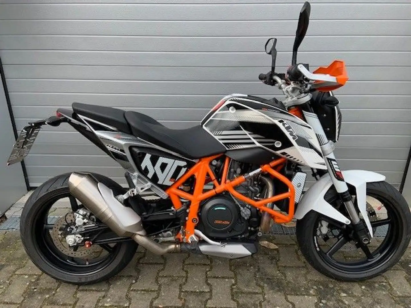 KTM 690 Duke ABS Blanco - 1