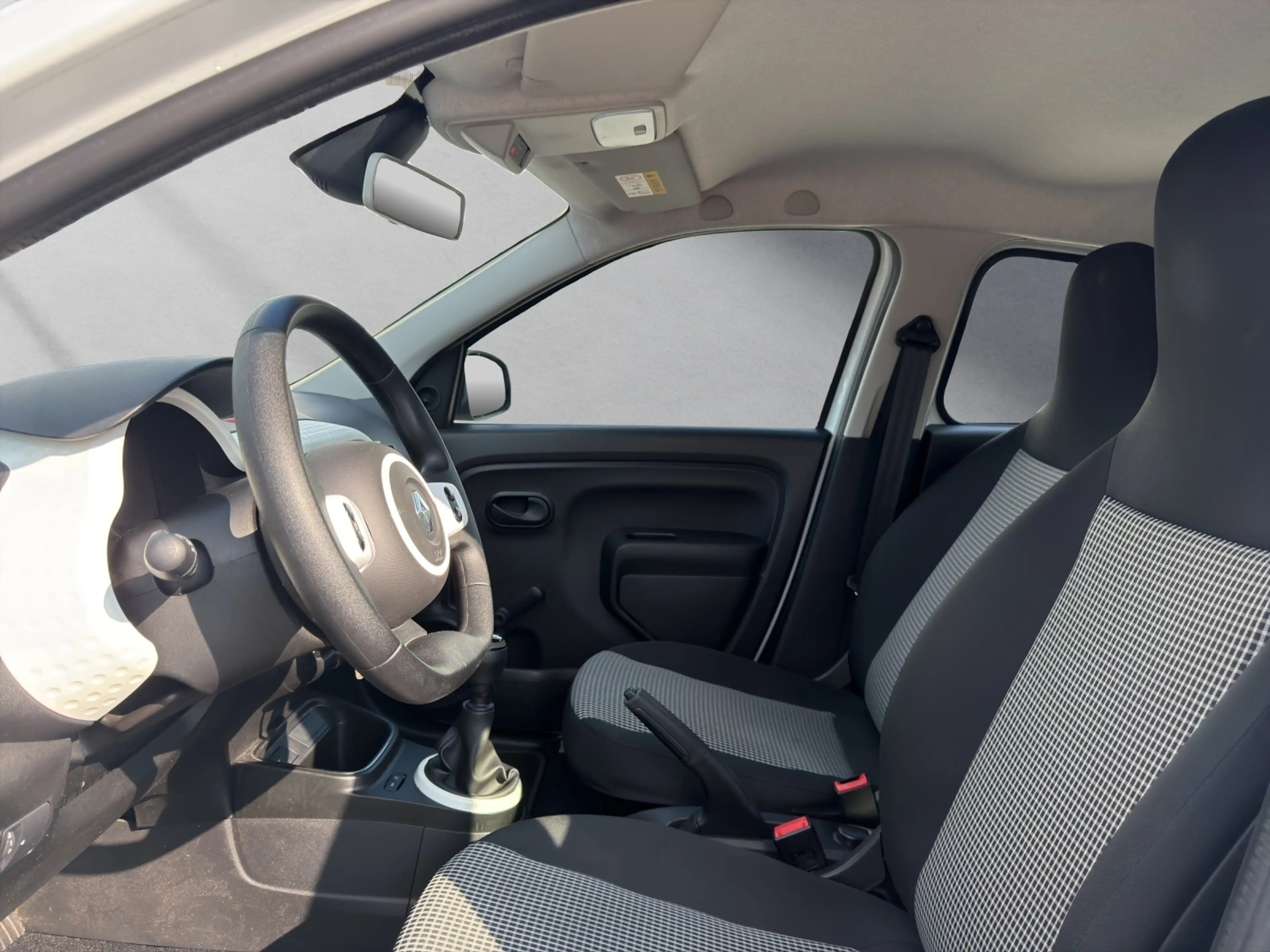 Renault Twingo Life 8xRäder*Bluetooth*Klima*R&GO* — photo 9