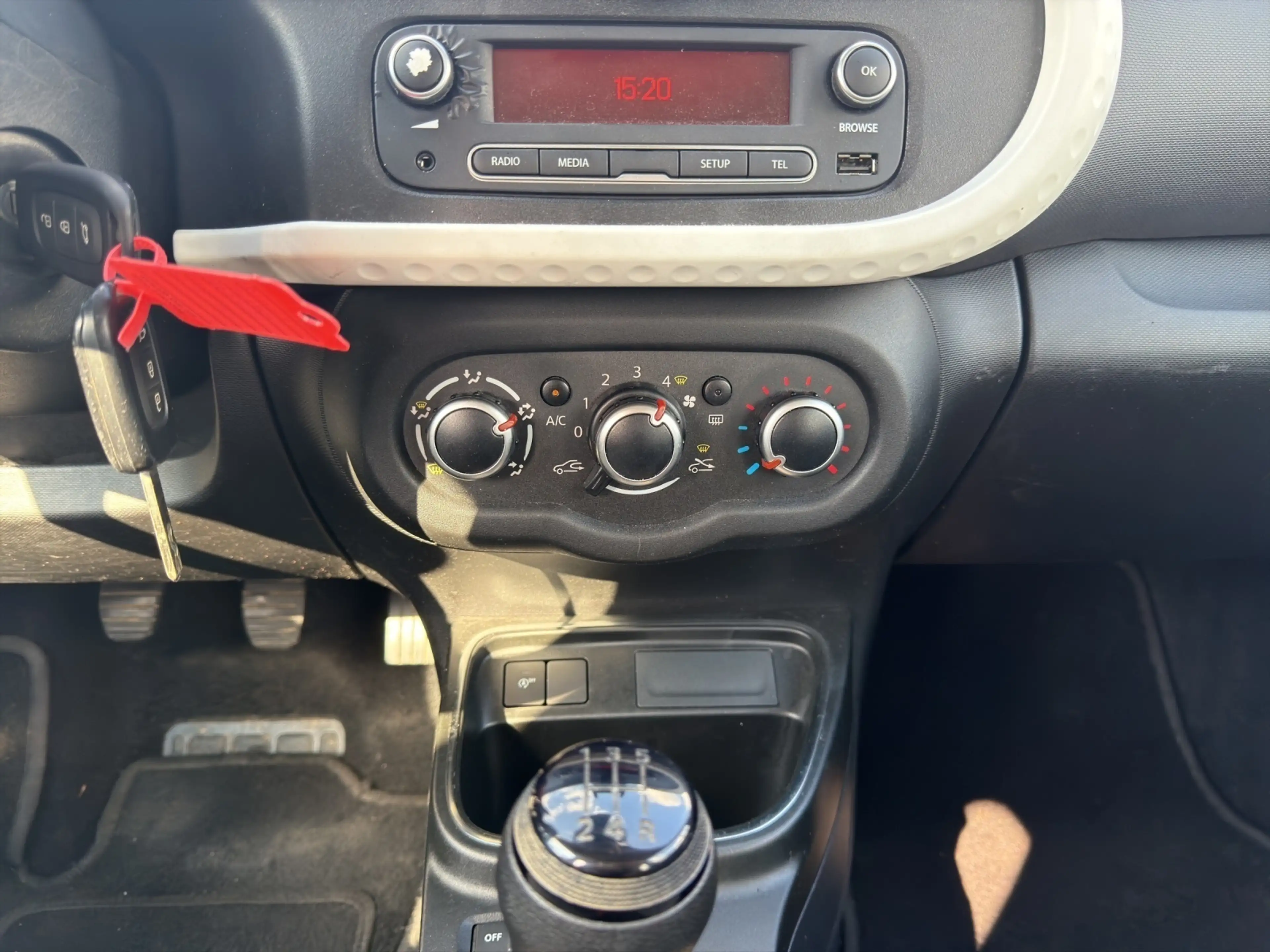 Renault Twingo Life 8xRäder*Bluetooth*Klima*R&GO* — photo 14