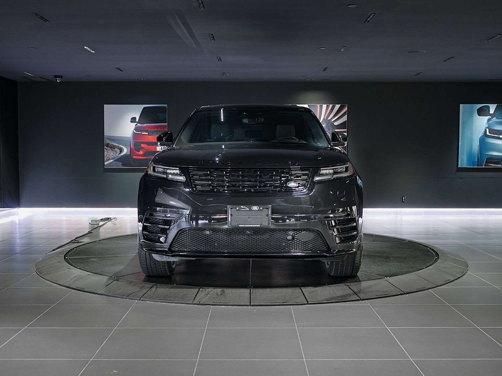 2026 Land Rover Range Rover Velar Dynamic SE | Sunroof | Navigation | Bluetooth | He — снимка 1