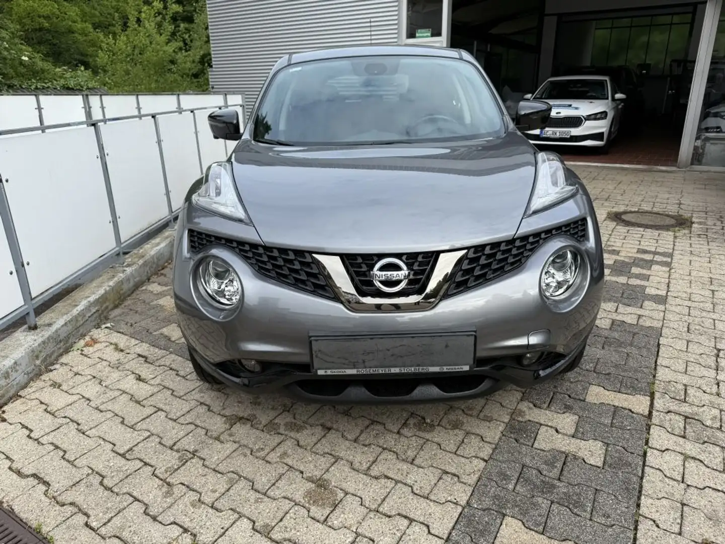 Nissan Juke 1.6 N-Connecta Szary - 1