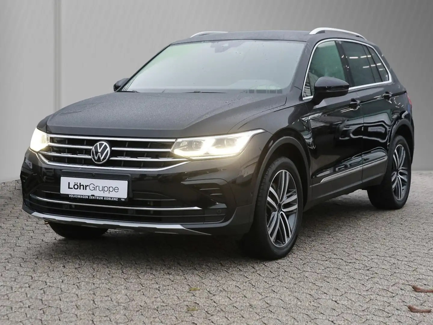 Volkswagen Tiguan 2.0 TDI DSG Elegance 4Mo AHK/RFK/Navi Schwarz - 2
