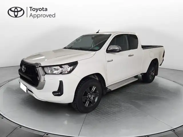 Toyota Hilux 2.4 D-4D 4WD 2 porte Extra Cab Lounge