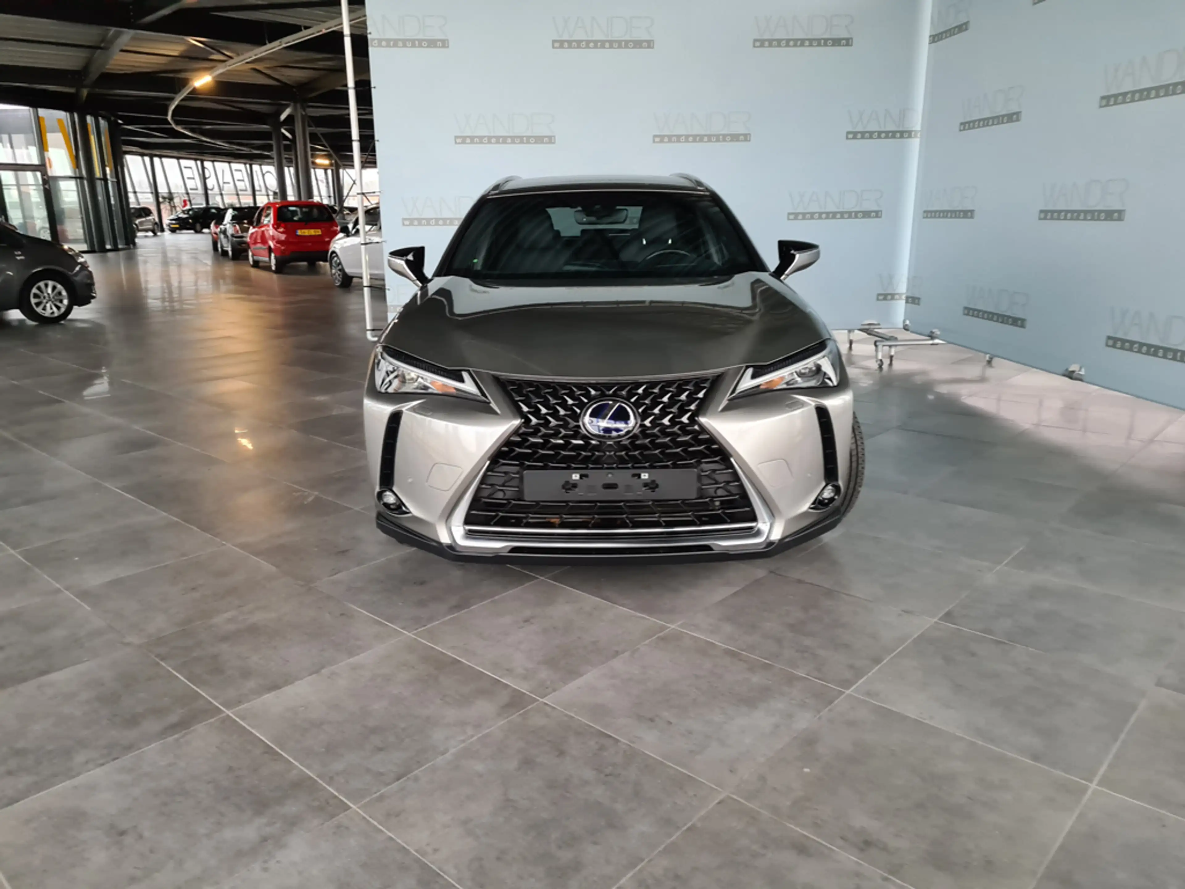 Lexus UX 250h 2.0 Style Edition /Stoel- & stuurverwarming/Camera — photo 7