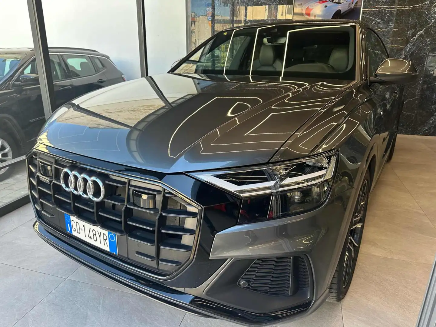 Audi Q8 50 TDI 286 CV quattro tiptronic Sline Grigio - 2