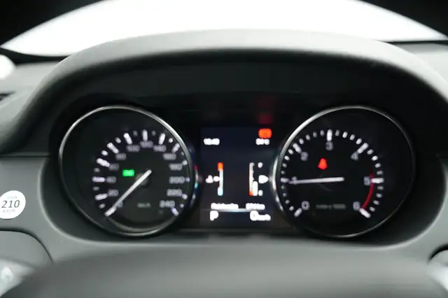 Land Rover Discovery Sport view 15
