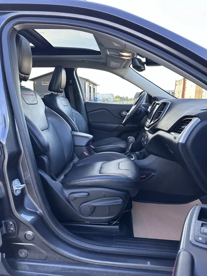 Jeep Cherokee fotografie Jeep Cherokee