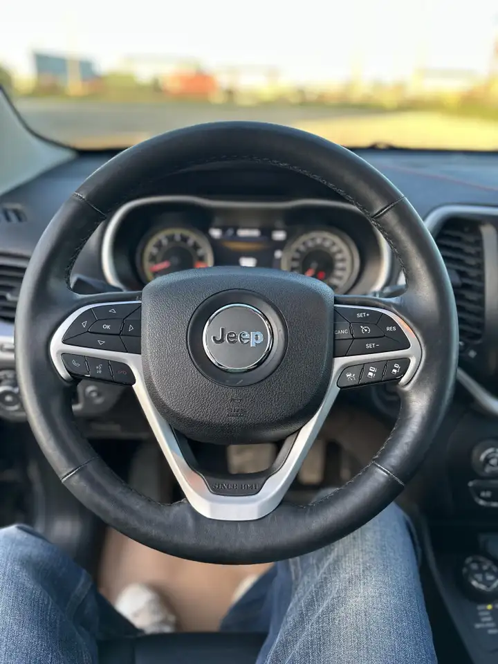 Jeep Cherokee fotografie Jeep Cherokee