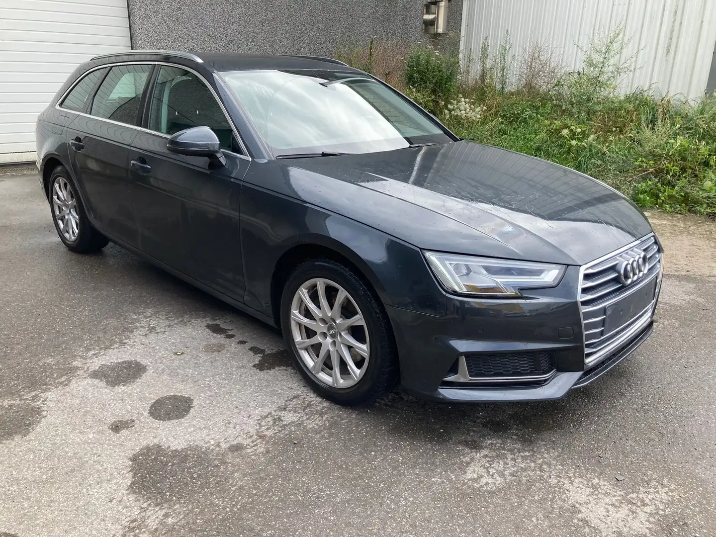 Audi A4 A4 Avant 35 TFSI S tronic ESSENCE - ELECTRIQUE Grijs - 1
