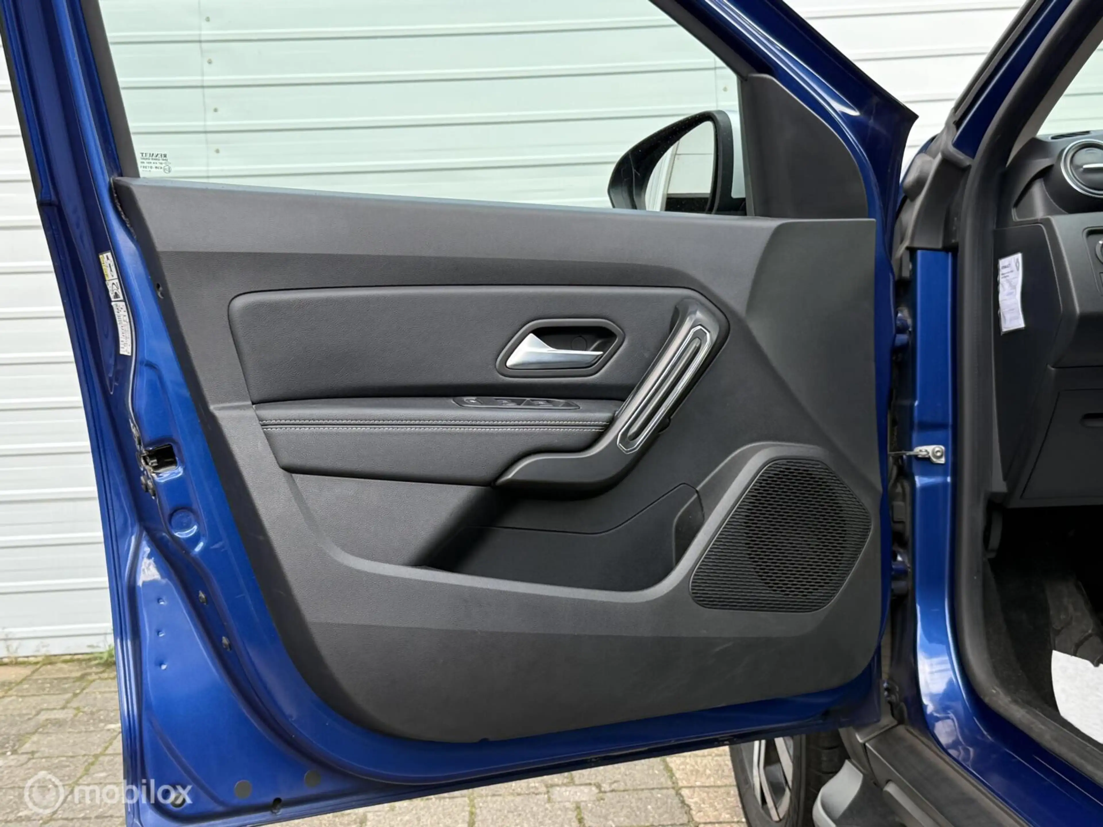 Dacia Duster 1.0 TCe Bi-Fuel | LPG | CarPlay | Camera — photo 25