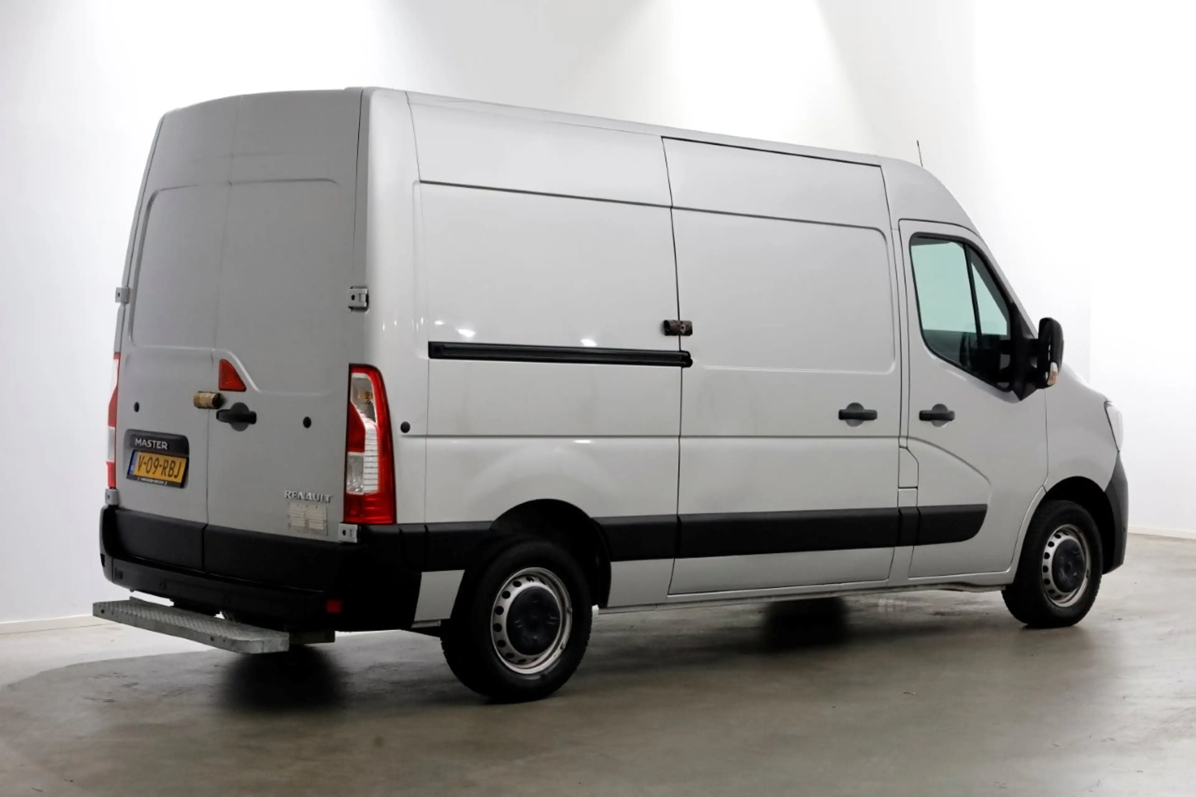Renault Master T35 2.3 dCi 180pk Automaat L2H2 Energy Comfort Air — photo 2