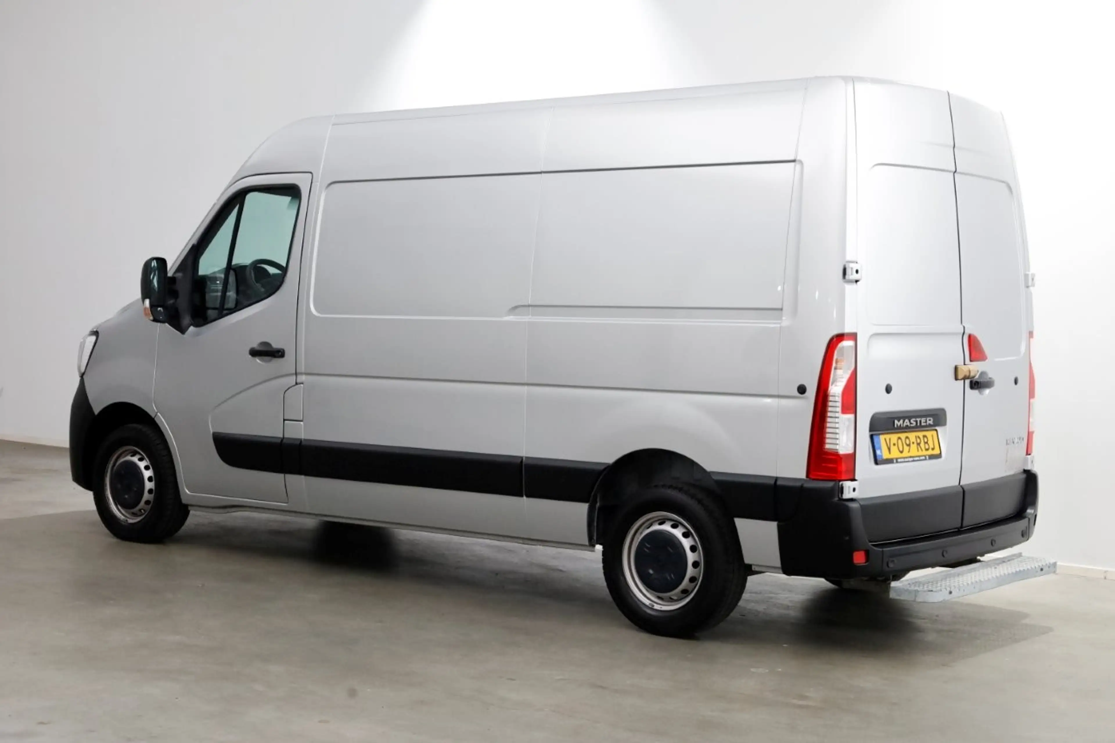 Renault Master T35 2.3 dCi 180pk Automaat L2H2 Energy Comfort Air — photo 9