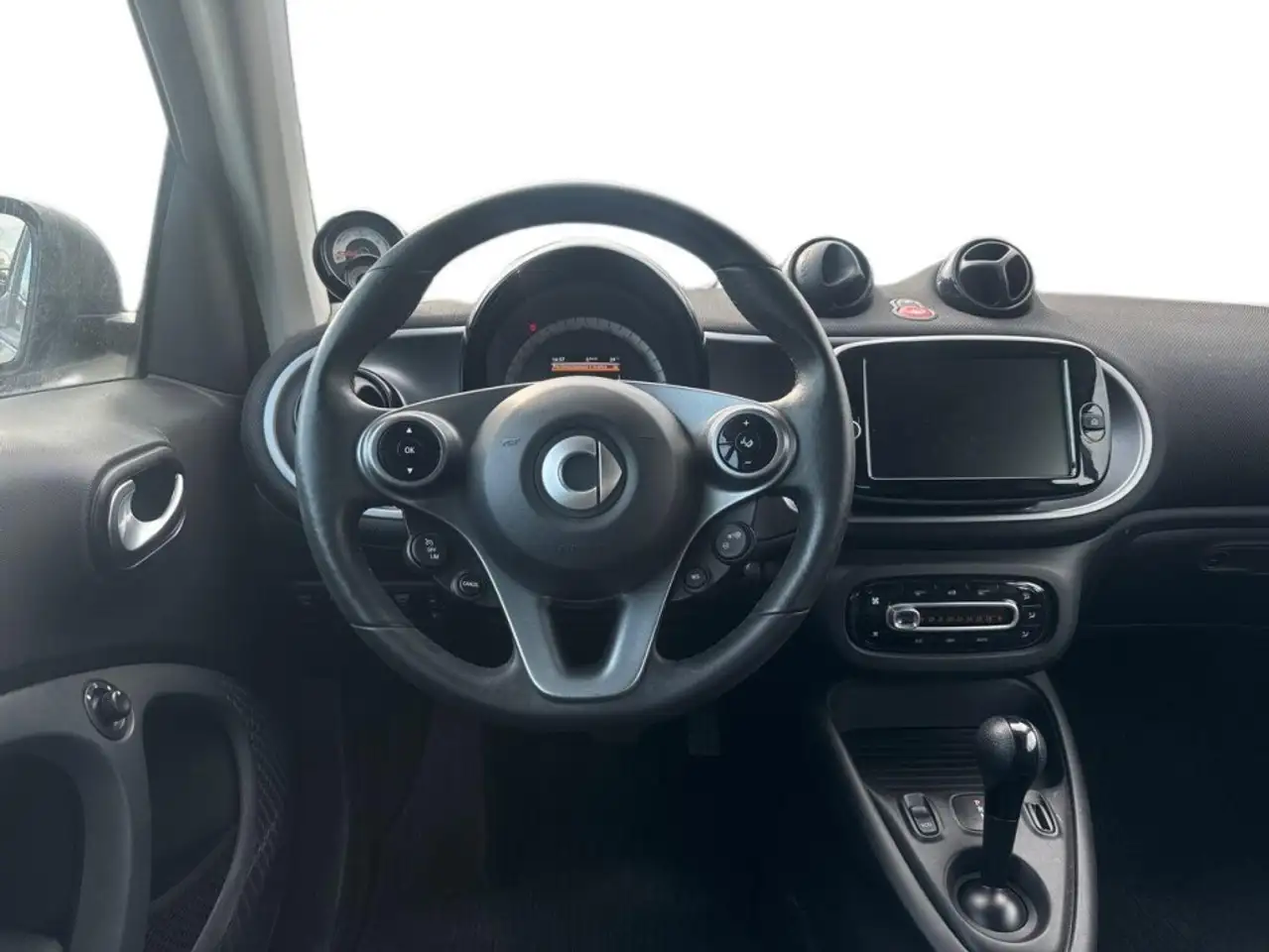 smart forTwo 2023 — фото 11