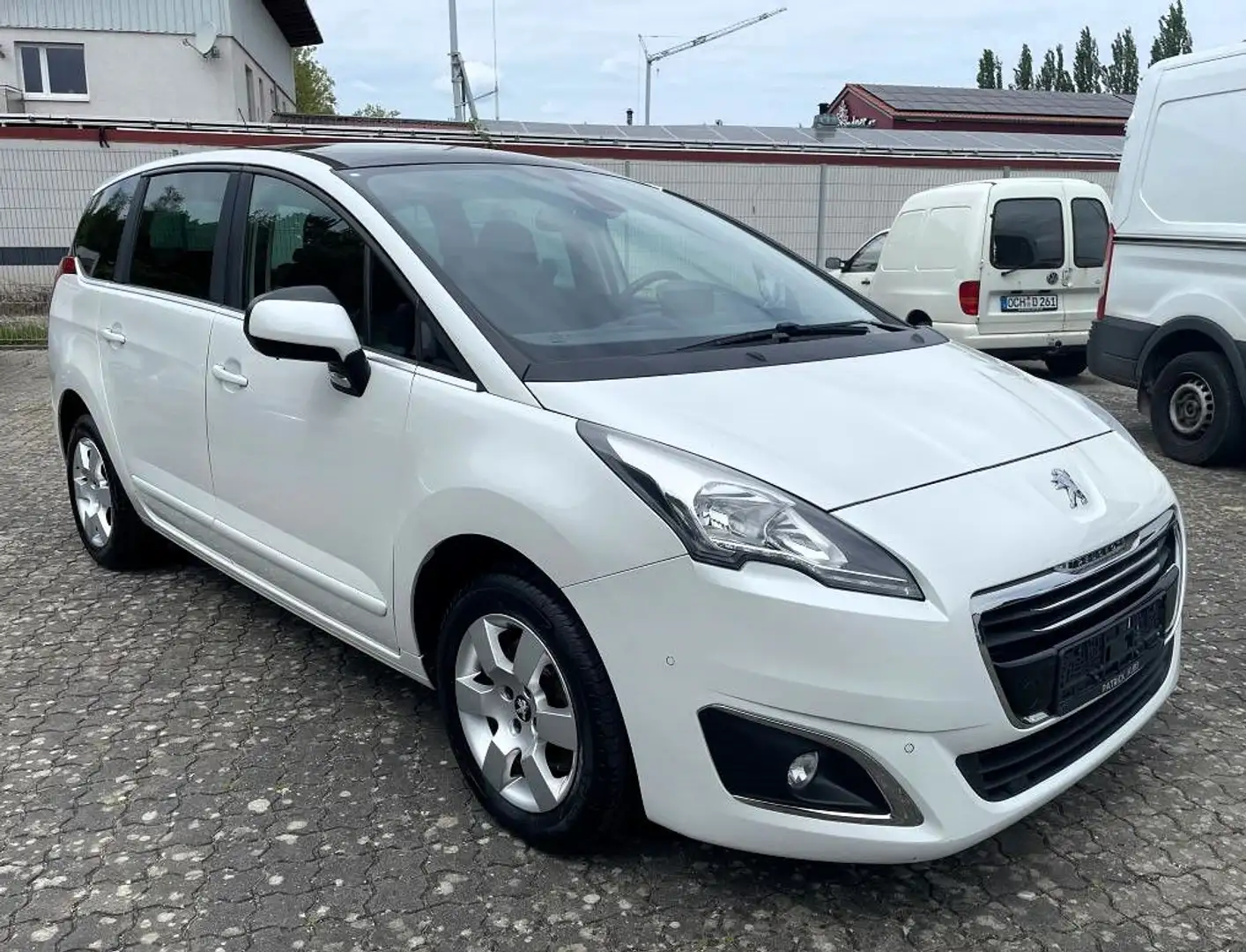 Peugeot 5008 Active e-THP 130*PANO|AHK|KAM*Motorfehler Weiß - 1