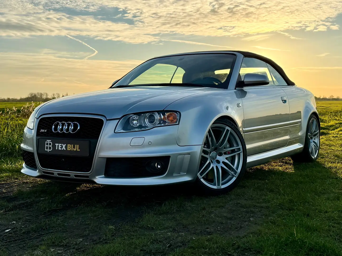 Audi RS4 Cabriolet RS4 V8 4.2 quattro BTW auto! INWST Grau - 2