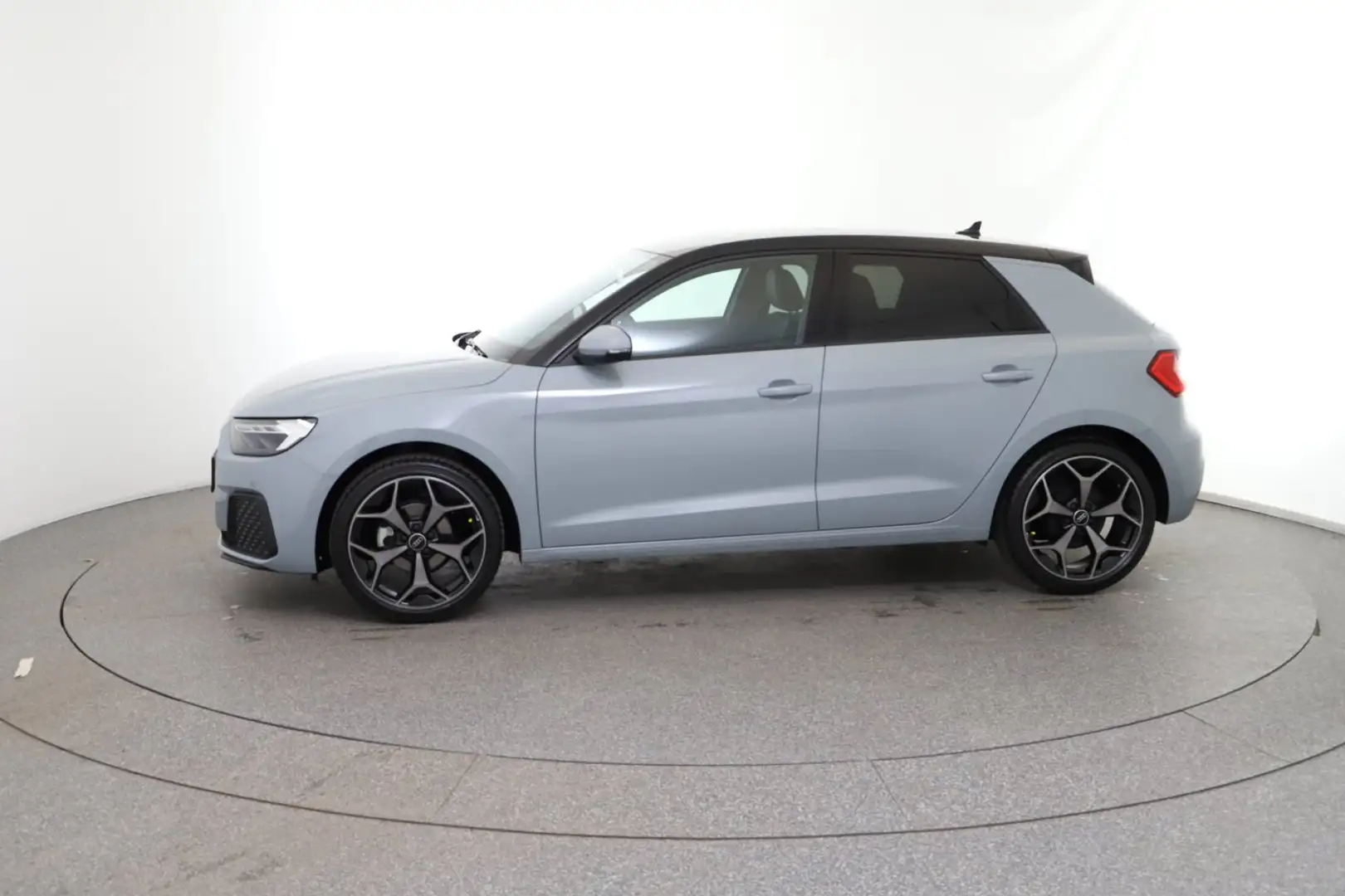 Audi A1 25 TFSI intense Grau - 2
