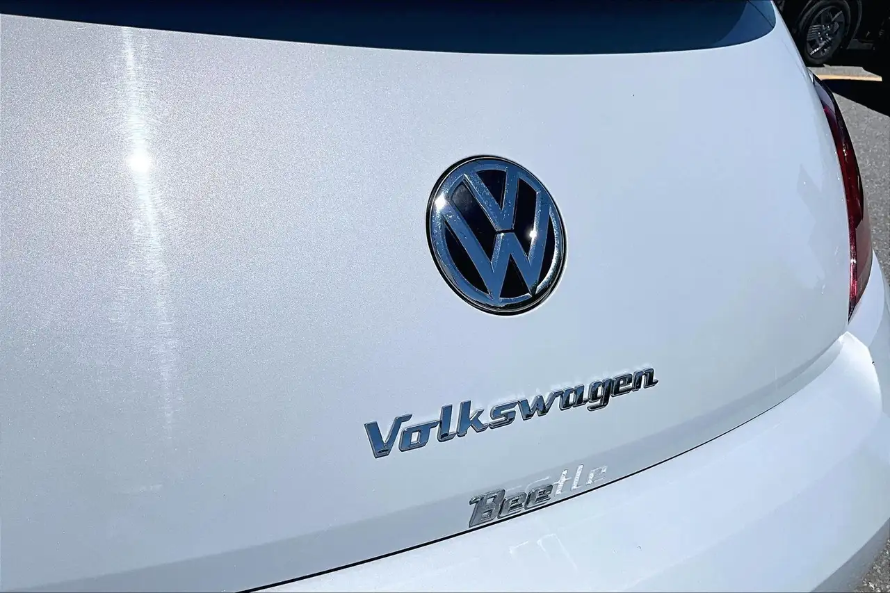 Volkswagen Beetle photo Volkswagen Beetle