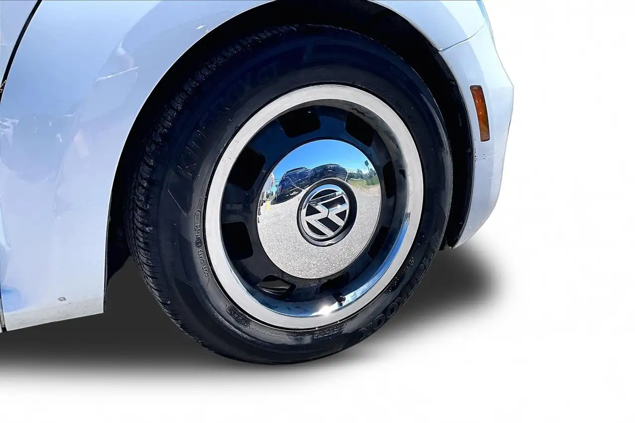 Volkswagen Beetle photo Volkswagen Beetle