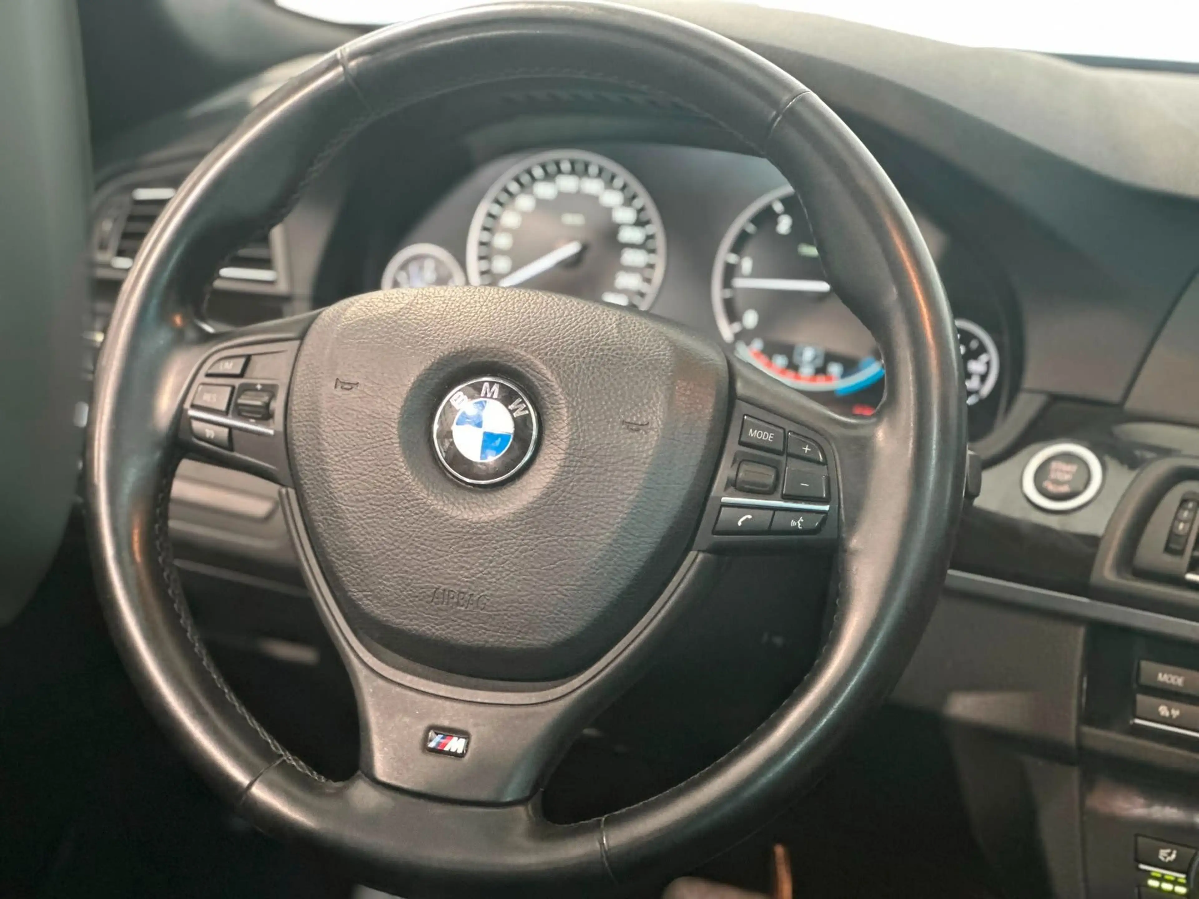 BMW 525 D Head-Up *M-Paket* AHK SD S-Heft Top Zust. — photo 11