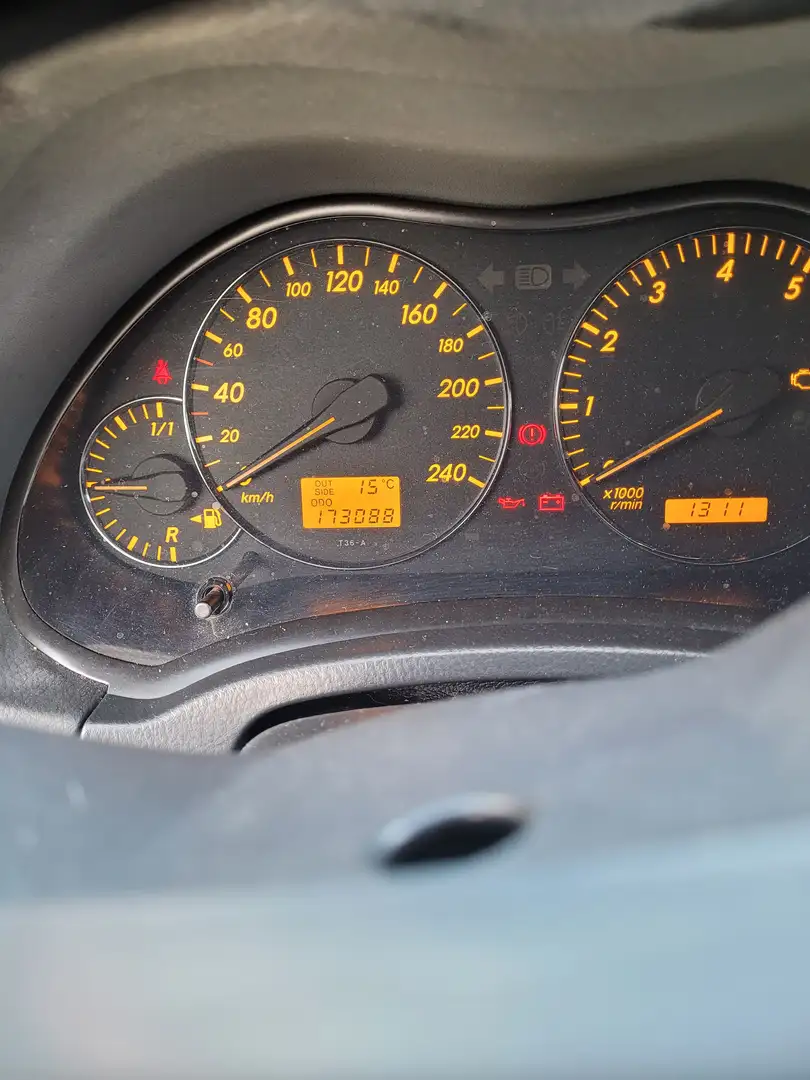 Toyota Avensis Avensis Combi 2.0 VVT-i Combi Sol Grün - 2