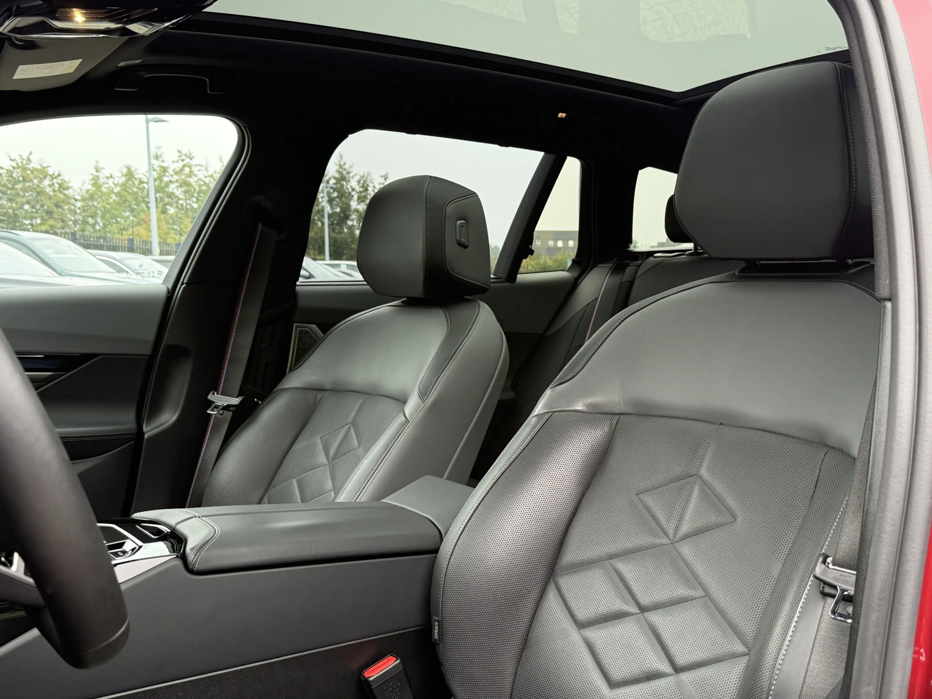 BMW i5 Touring M60 xDrive | 21" | Panorama | Bowers & Wil — photo 15