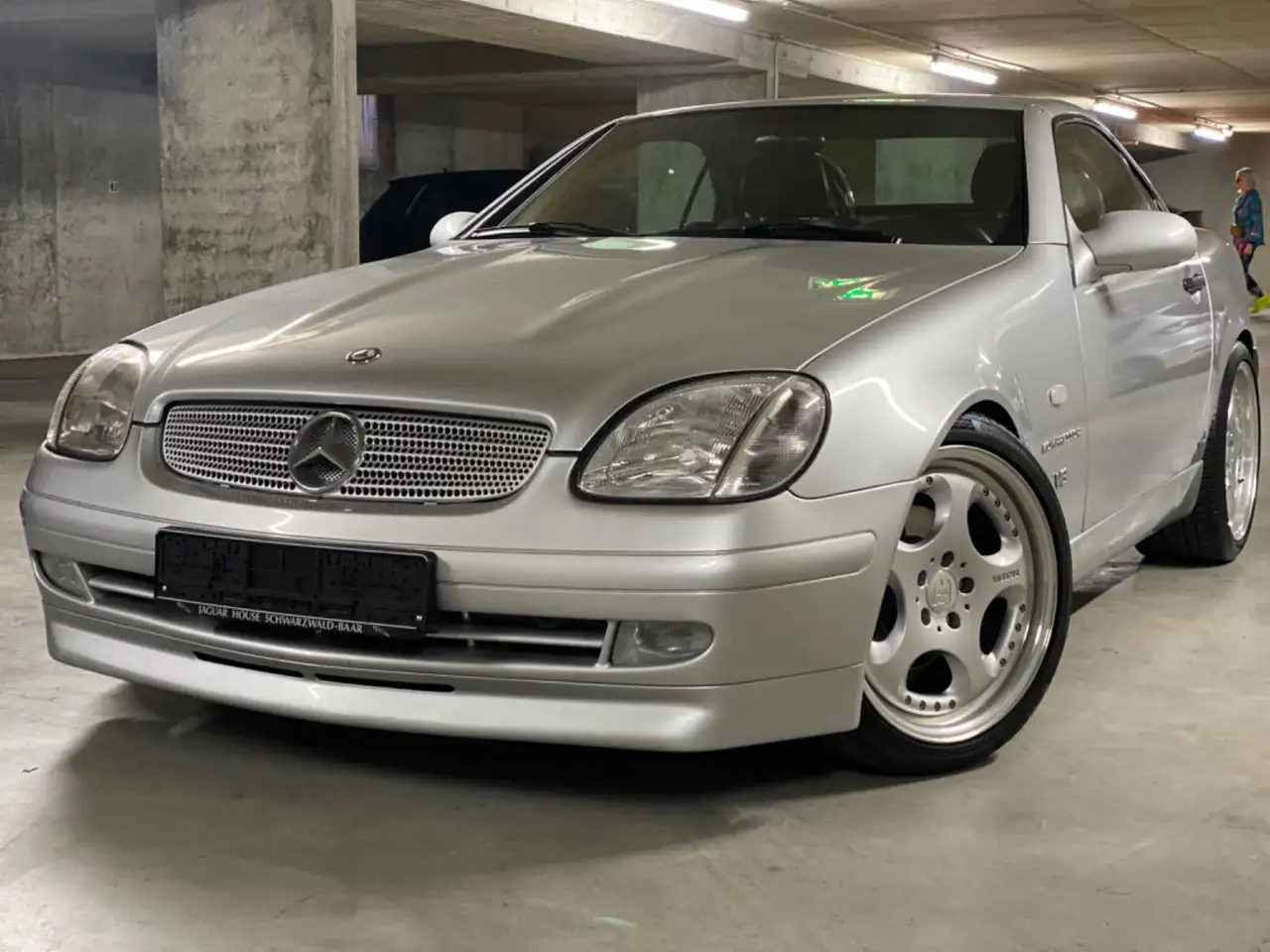 Mercedes-Benz SLK 230