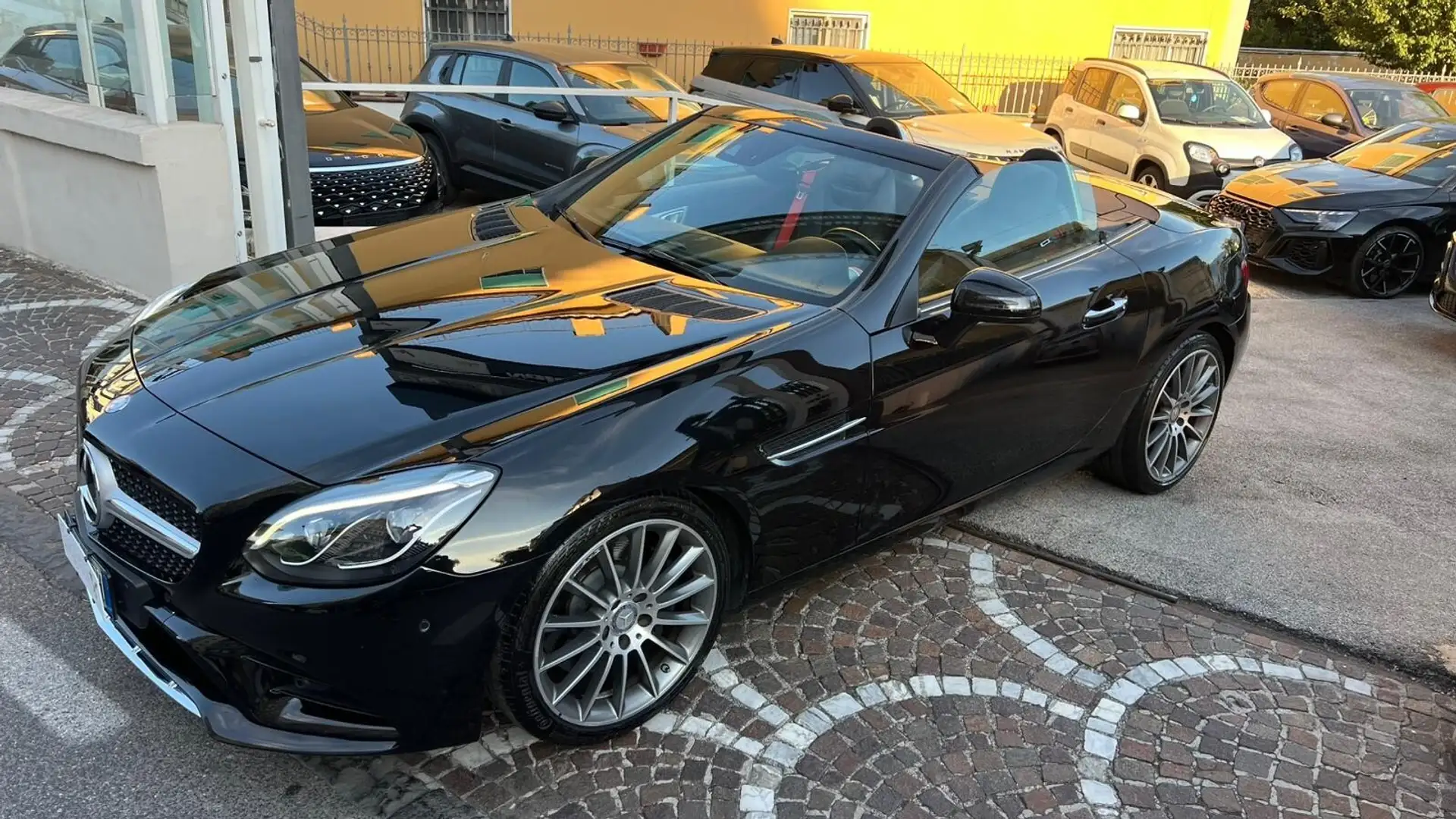 Mercedes-Benz SLC 200 SLC 200 AMG line Cabriolet Da Vetrina Noir - 1