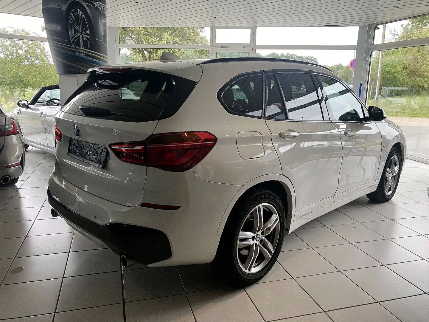 BMW X1 20xd M-Sport/Harman-Kardon/Apple/DAB/ACC Weiß - 2