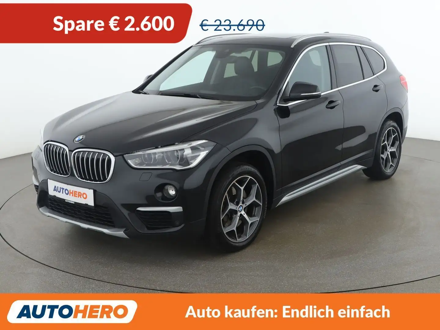 BMW X1 xDrive 20d xLine Schwarz - 1