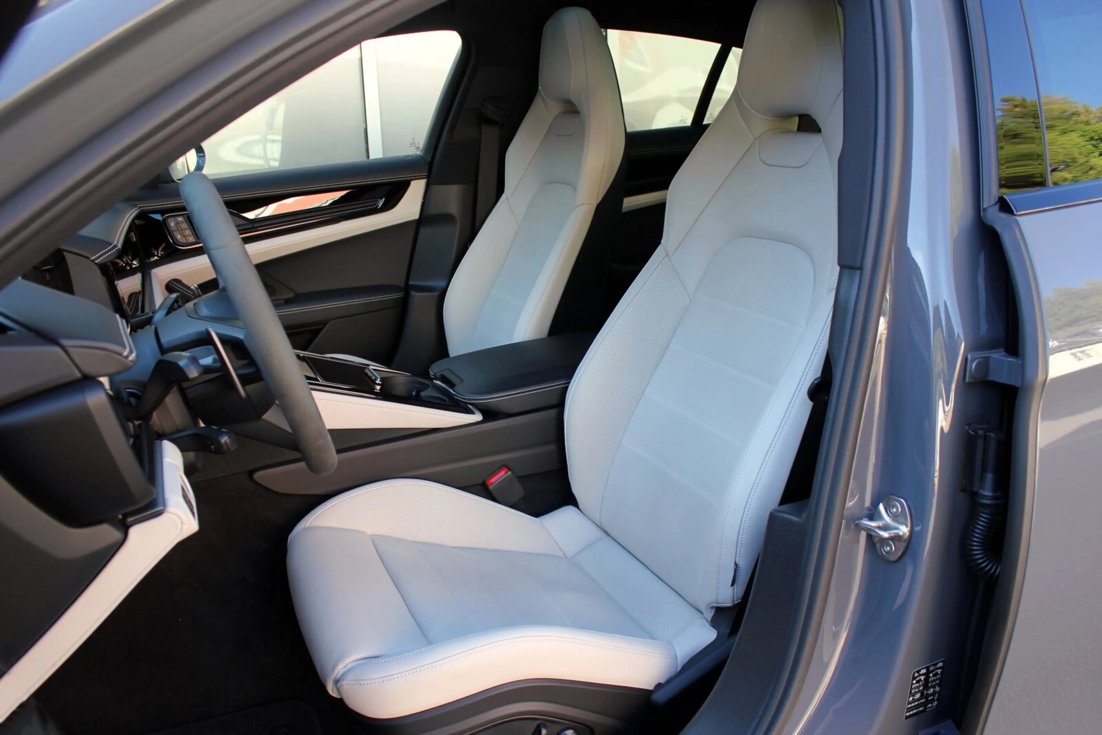 Porsche Panamera Panamera 4 E-Hybrid*ACC,Head-Up,Sitzlüft,14-Wege — photo 6