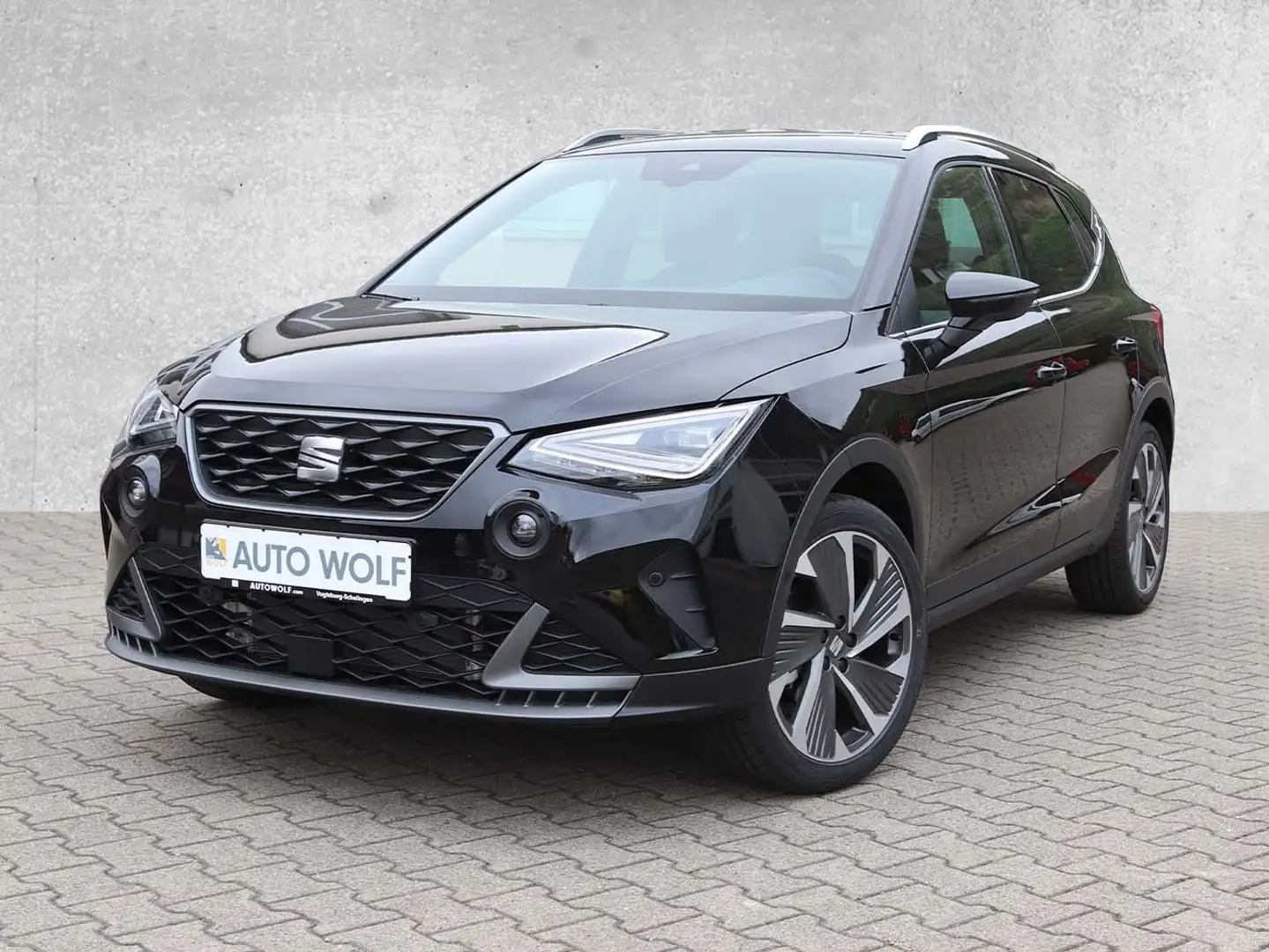 SEAT Arona FR 1.5 TSI DSG *AHK*18 Zoll* Schwarz - 2