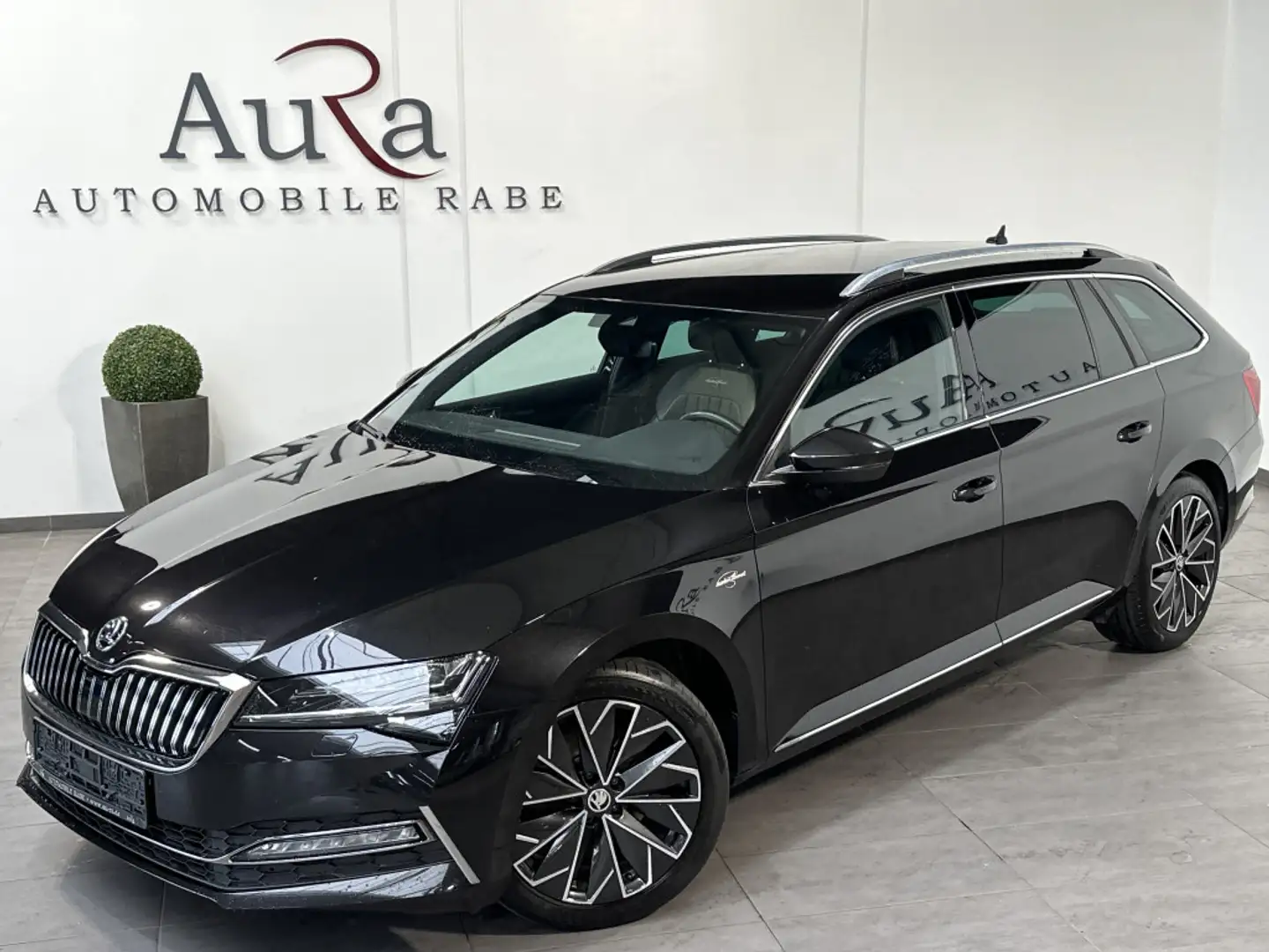 Skoda Superb Combi 2.0 TDI DSG L&K NAV+LED+KAM+ACC+VC Schwarz - 2
