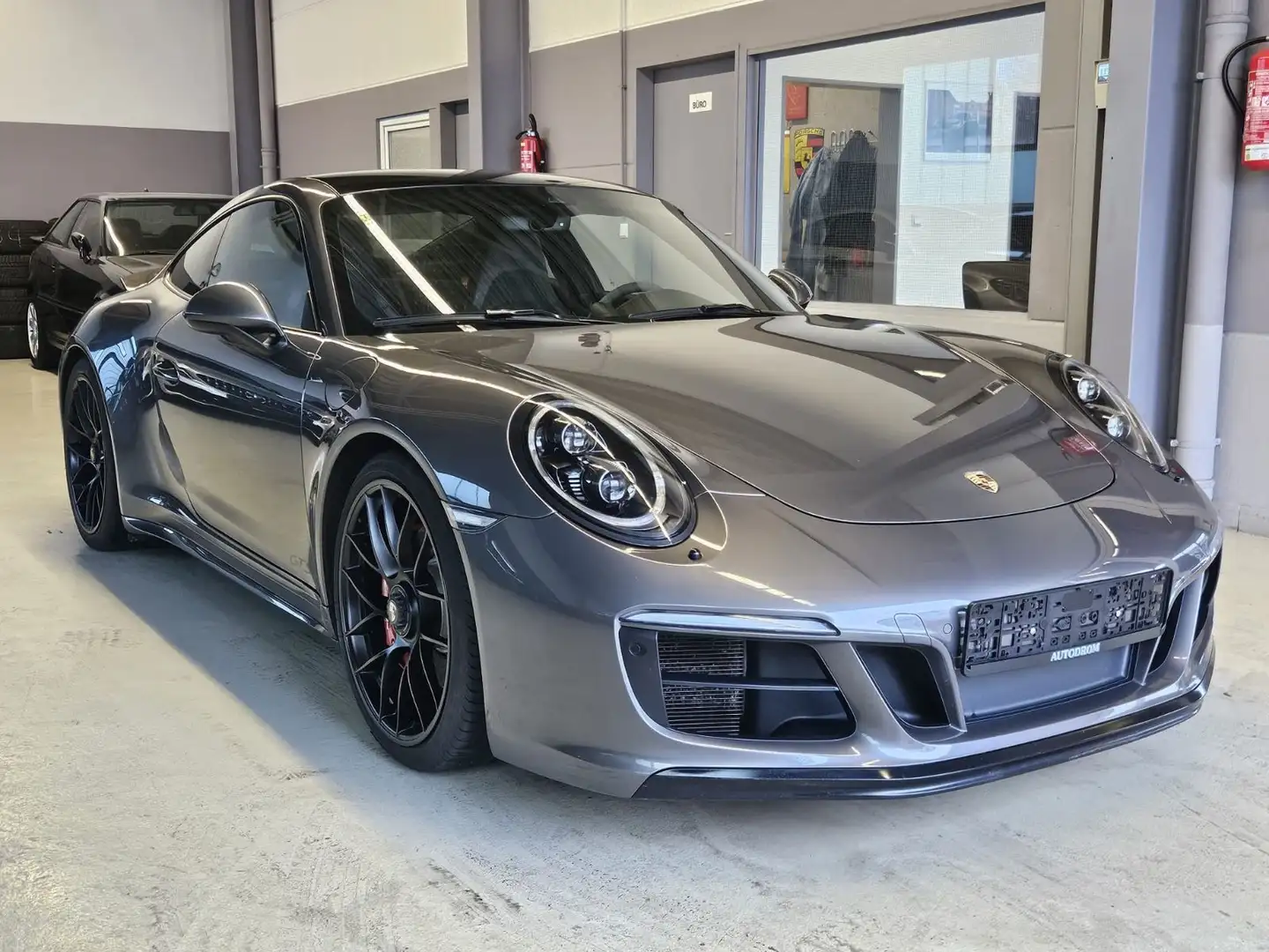 Porsche 991 GTS 4 +Approved 07/26+Vierradlenkung+NO OPF! Grau - 1