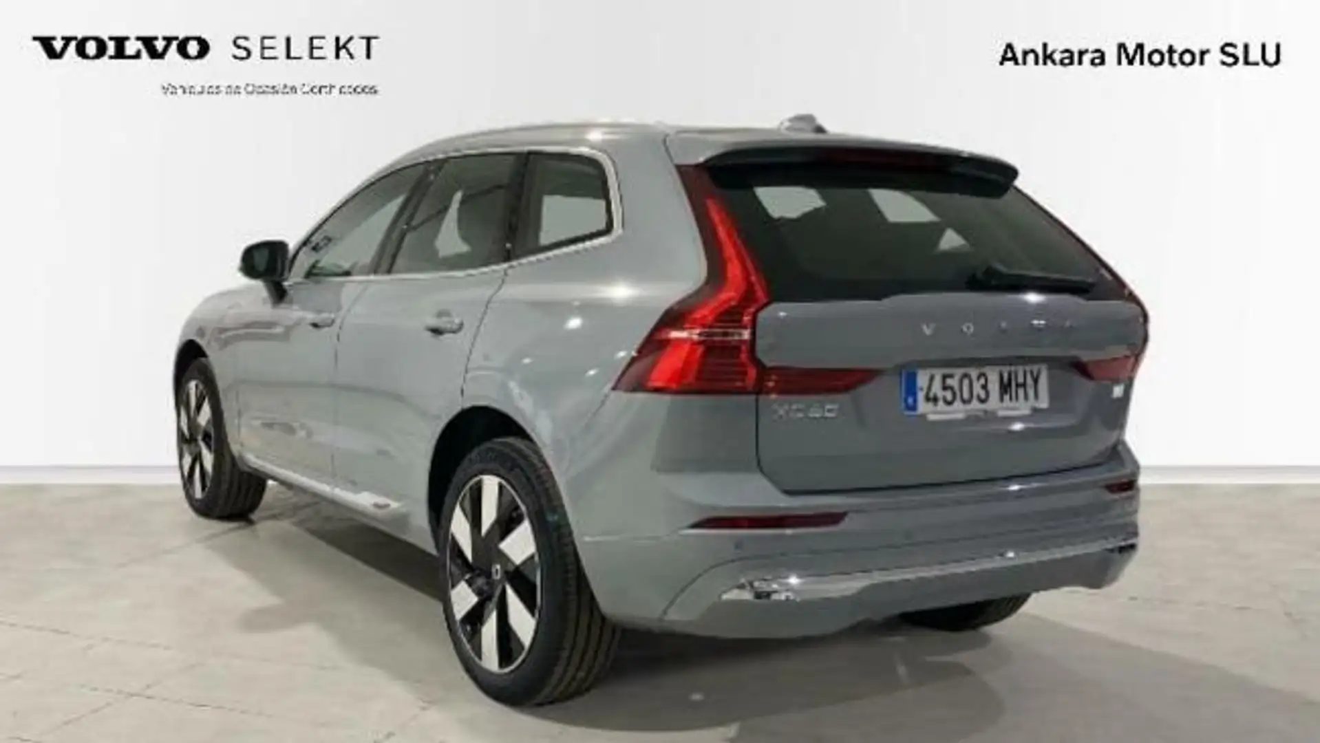 Volvo XC60 2.0 T6 RECHARGE CORE AUTO 4WD 5P Gris - 2